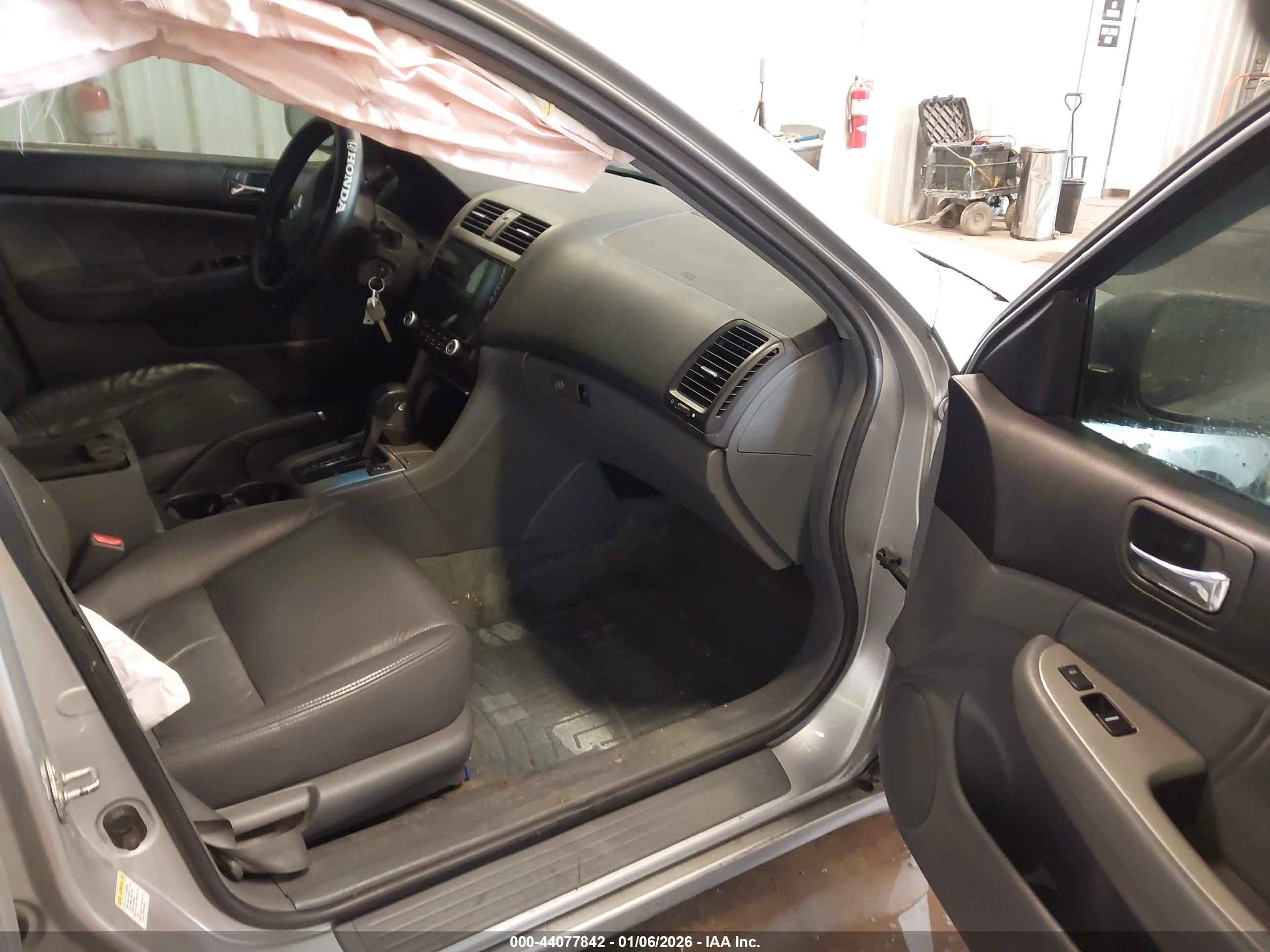 HONDA ACCORD image 5
