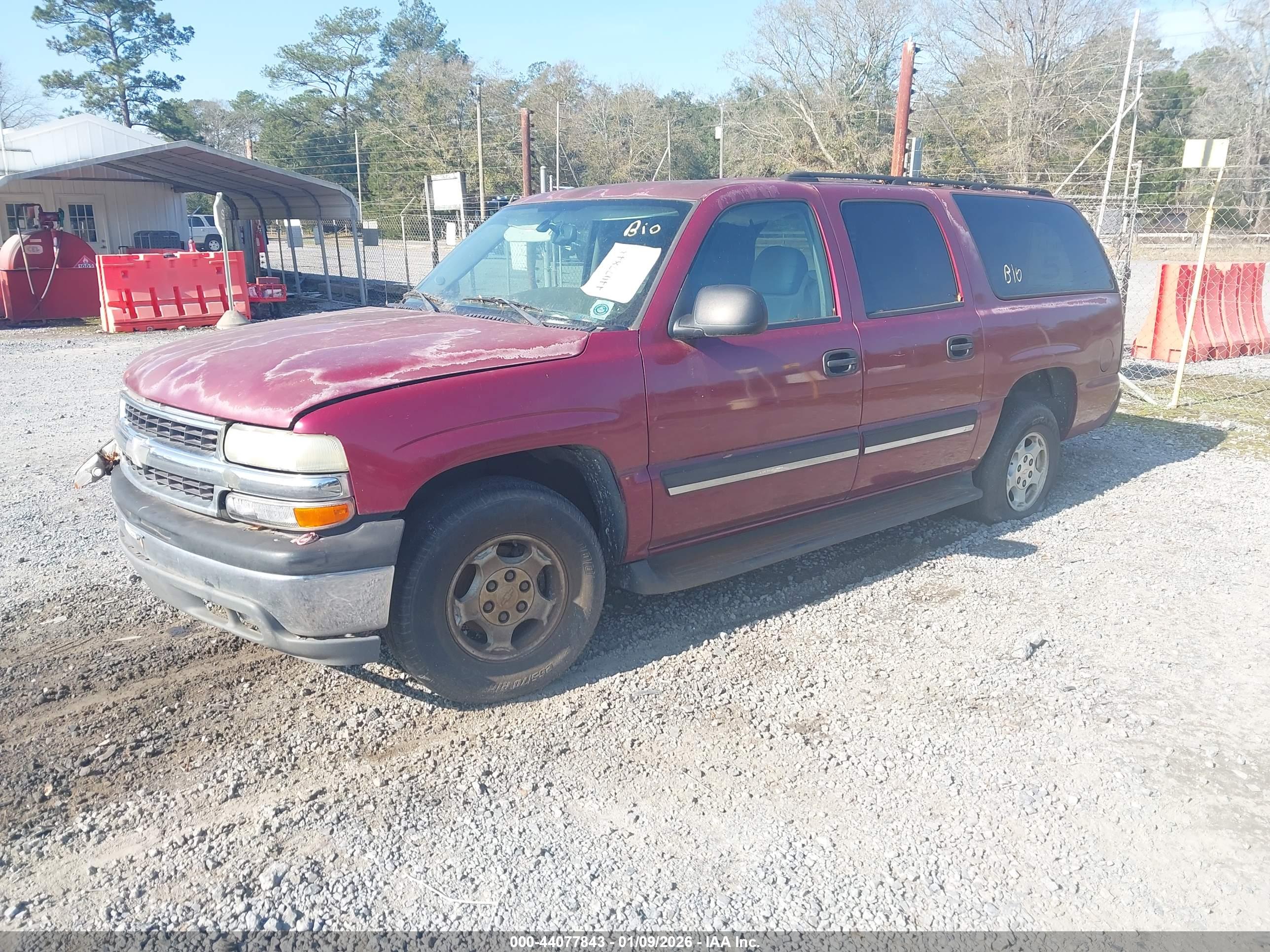 CHEVROLET SUBURBAN image 2