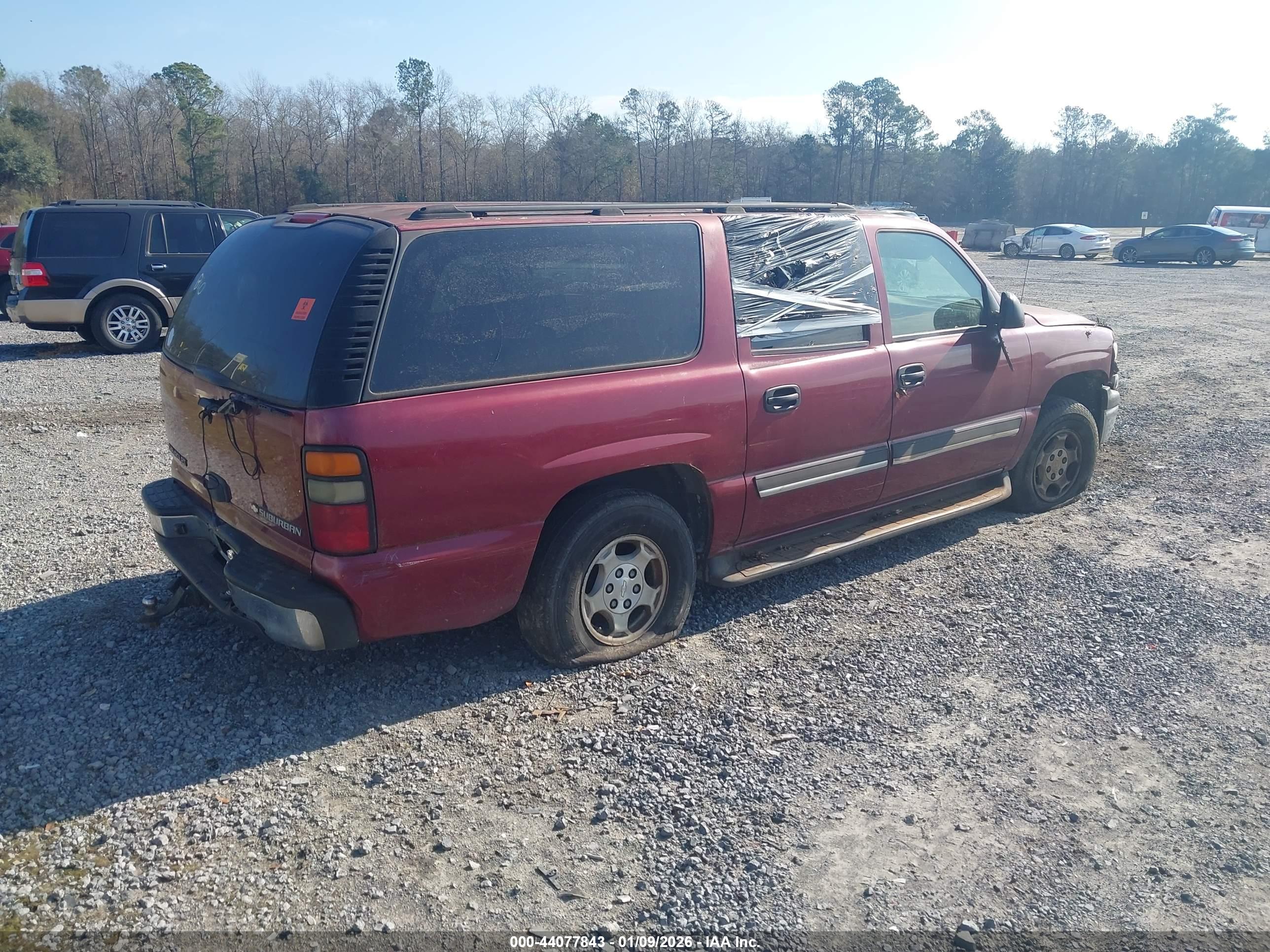 CHEVROLET SUBURBAN image 4