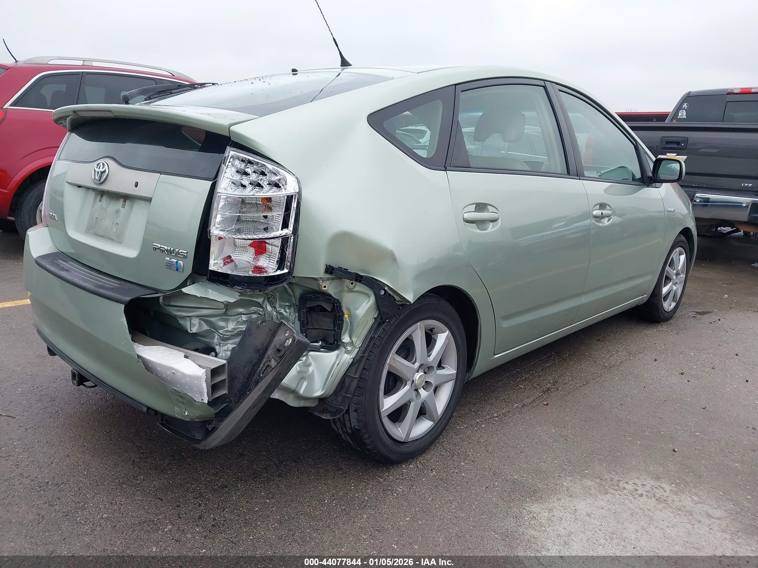 TOYOTA PRIUS image 6