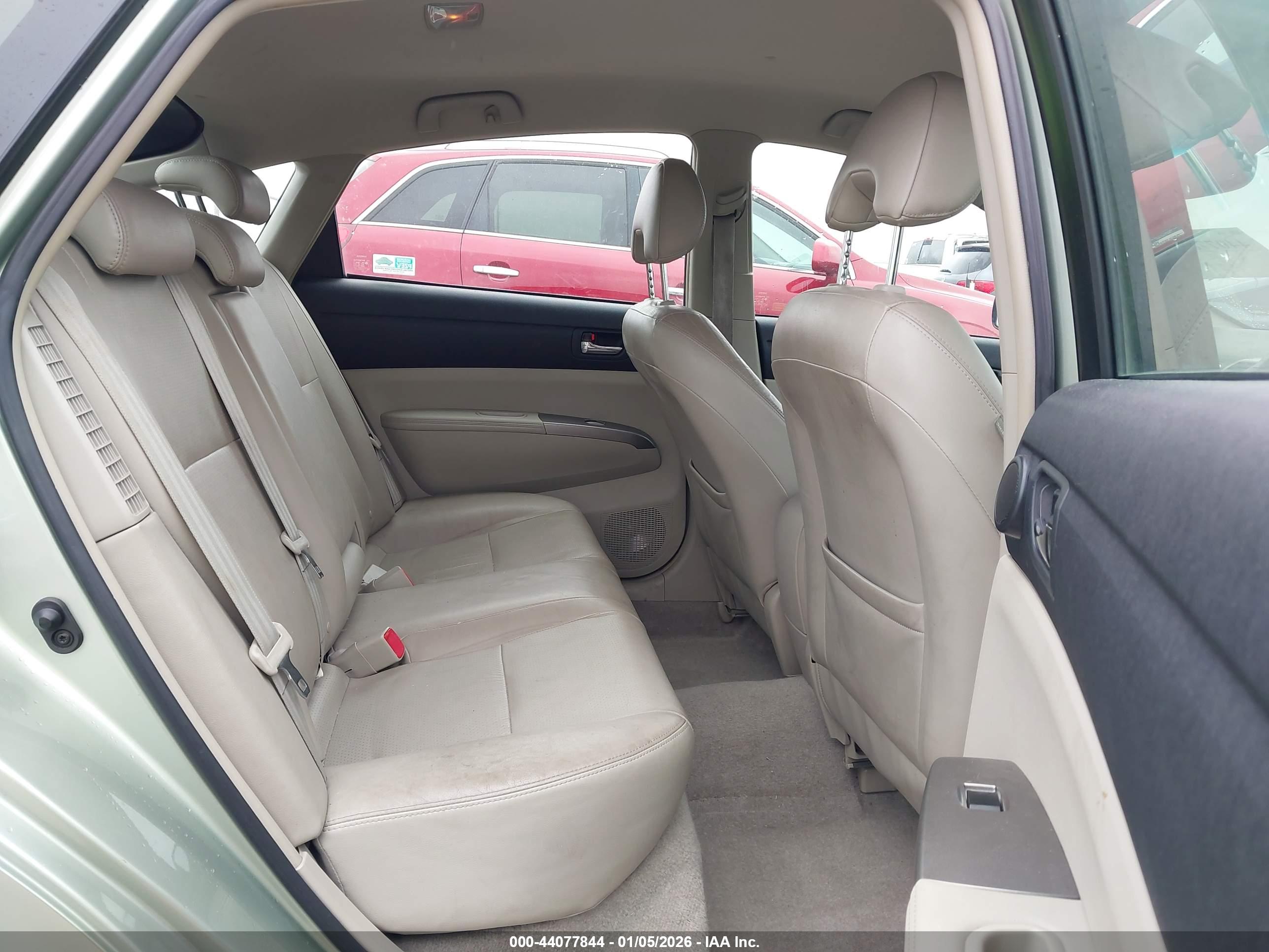 TOYOTA PRIUS image 8