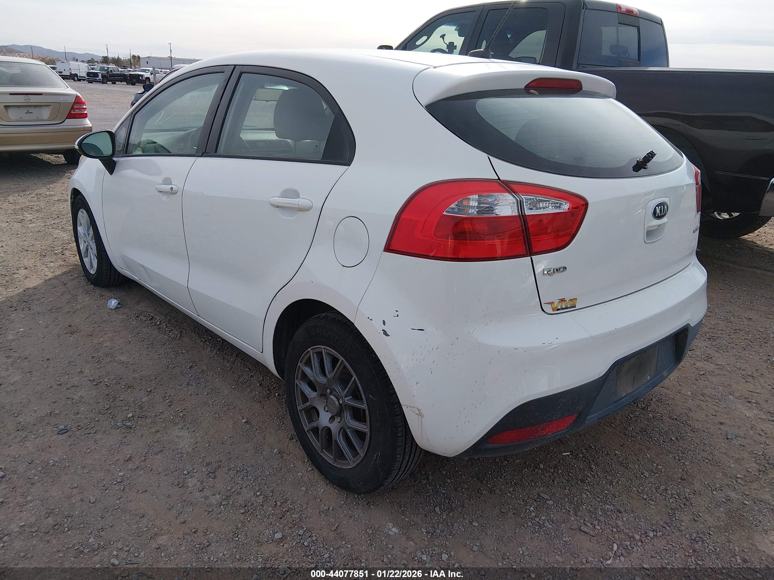 KIA RIO image 3