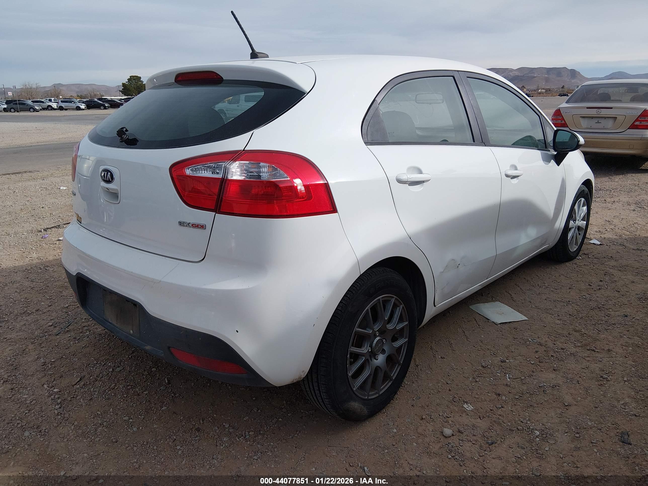 KIA RIO image 4