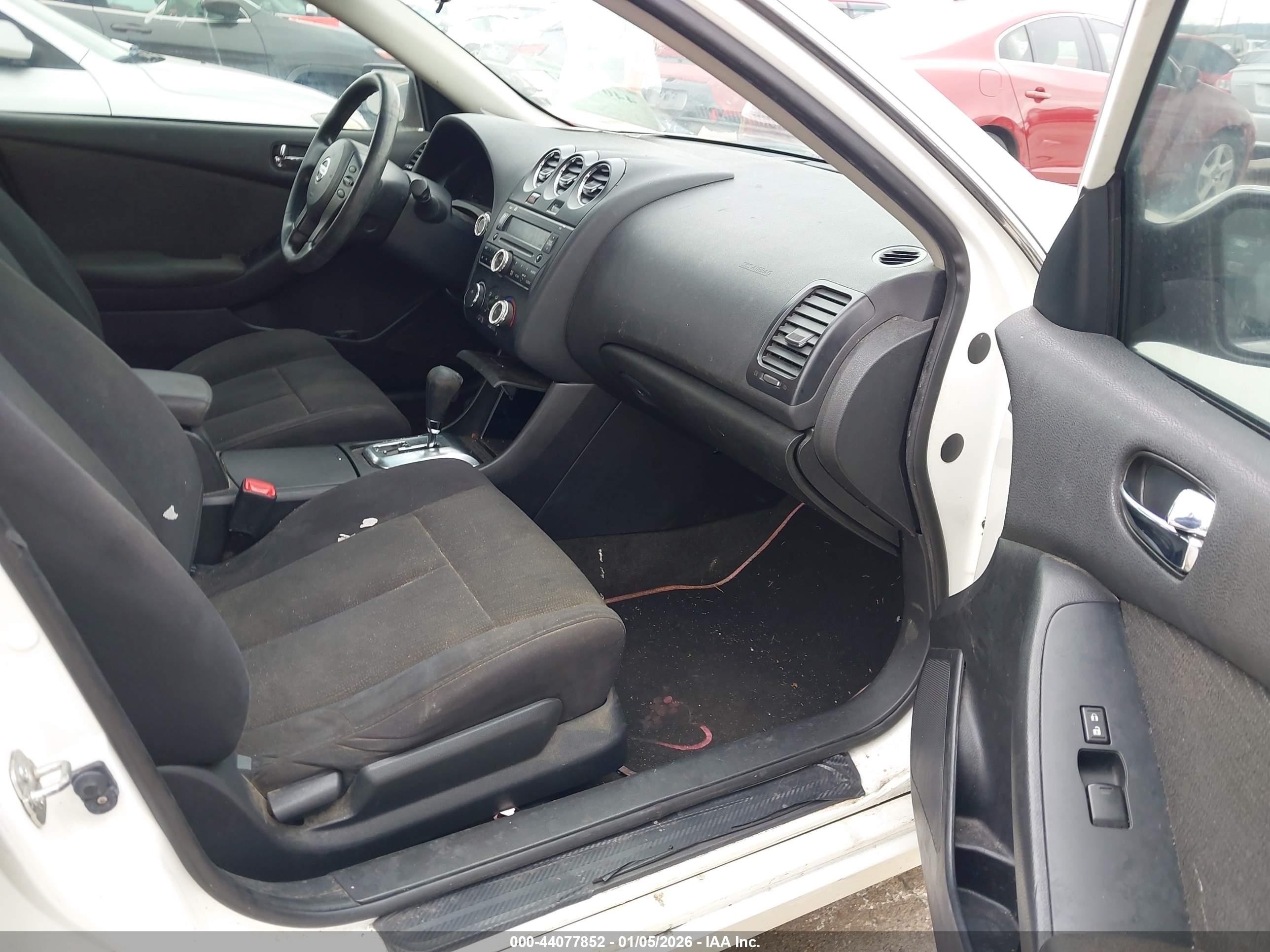 NISSAN ALTIMA image 5