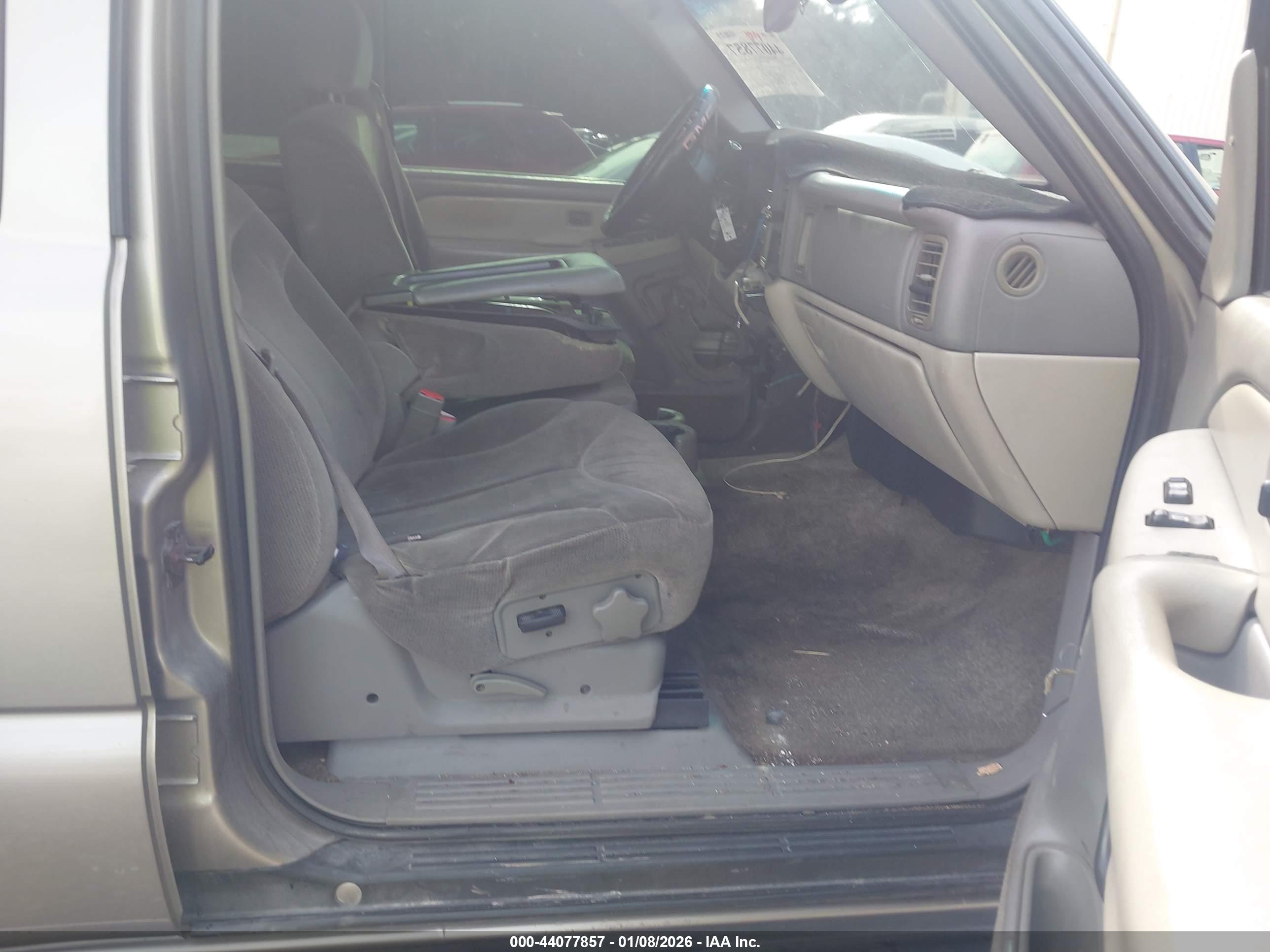 GMC YUKON image 5