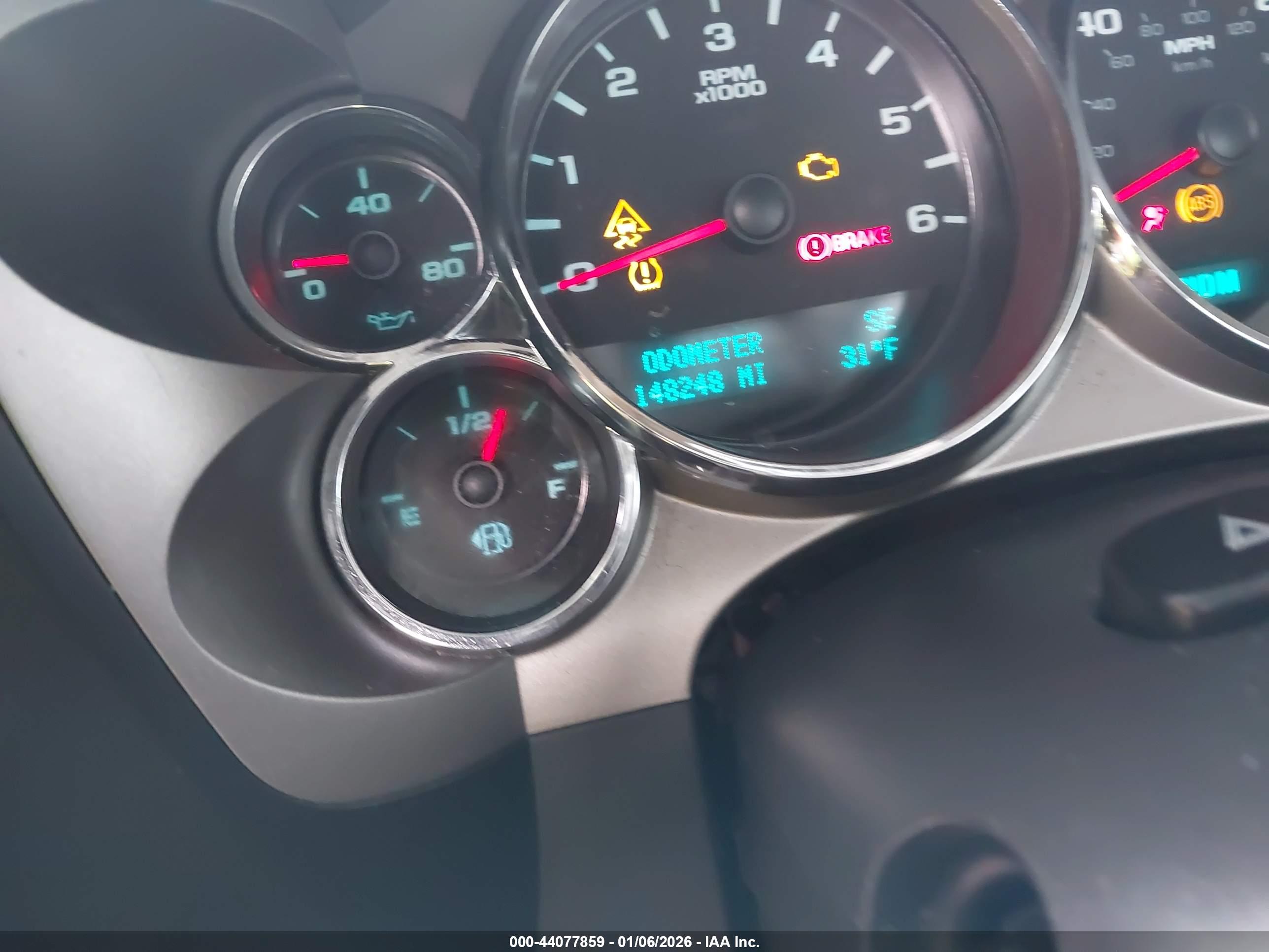 CHEVROLET SILVERADO image 7