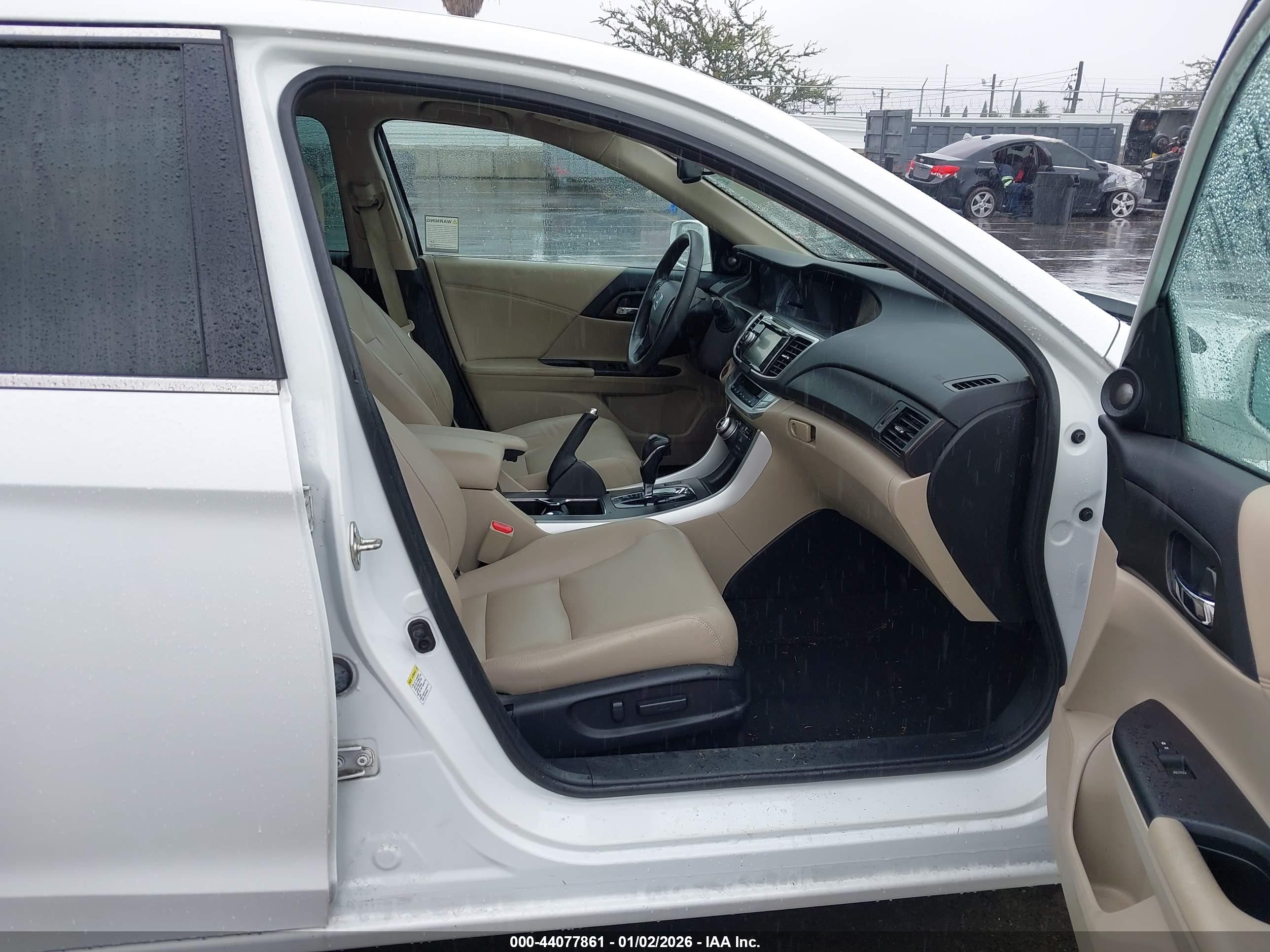 HONDA ACCORD image 5