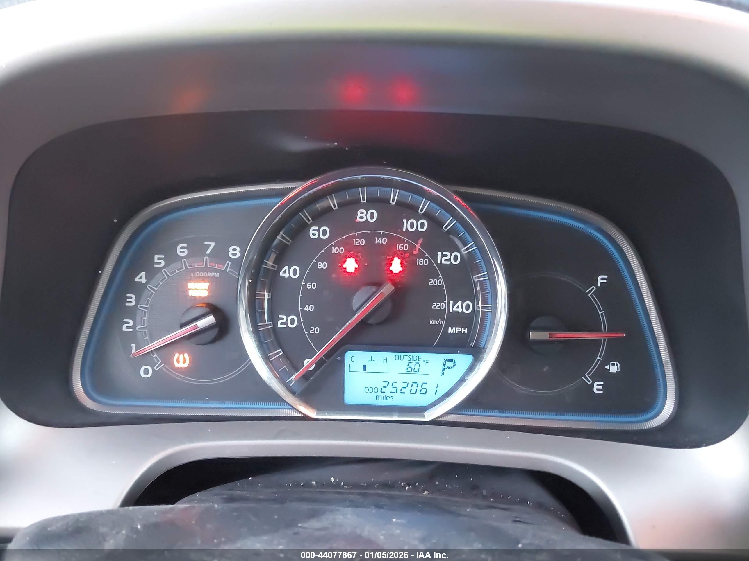TOYOTA RAV4 image 7