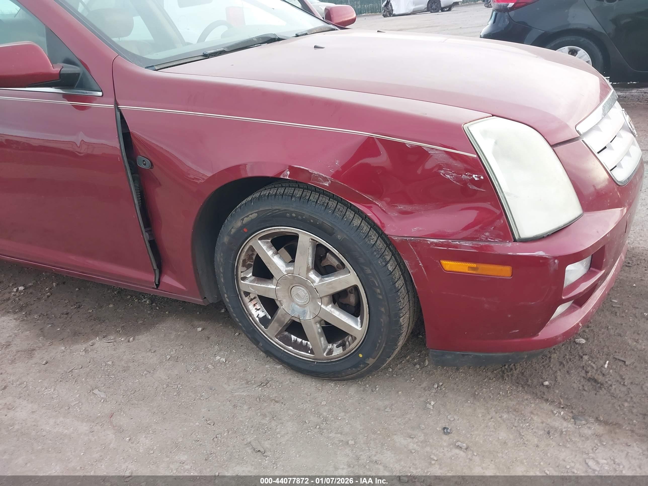 CADILLAC STS image 6