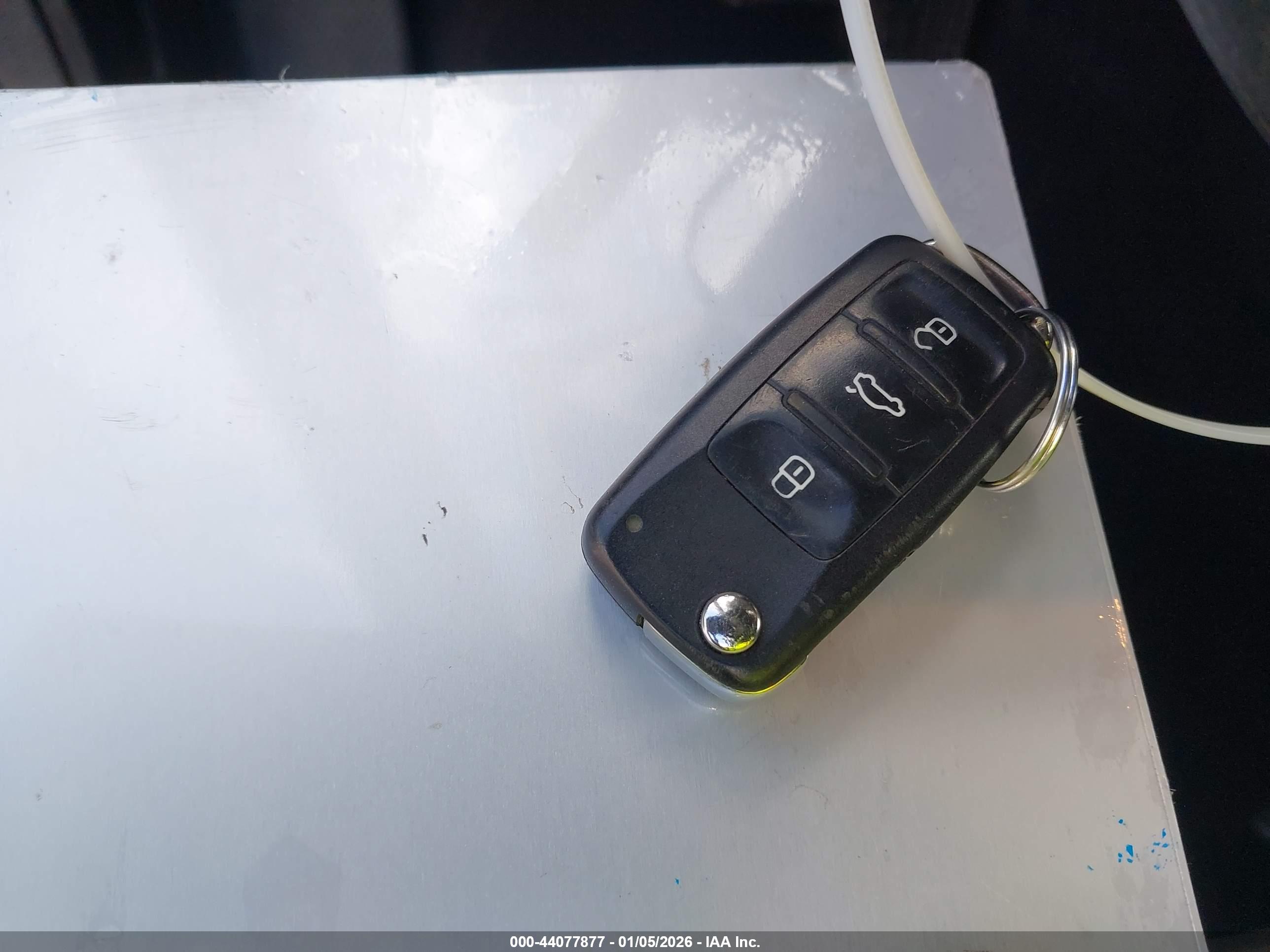 VOLKSWAGEN JETTA image 11