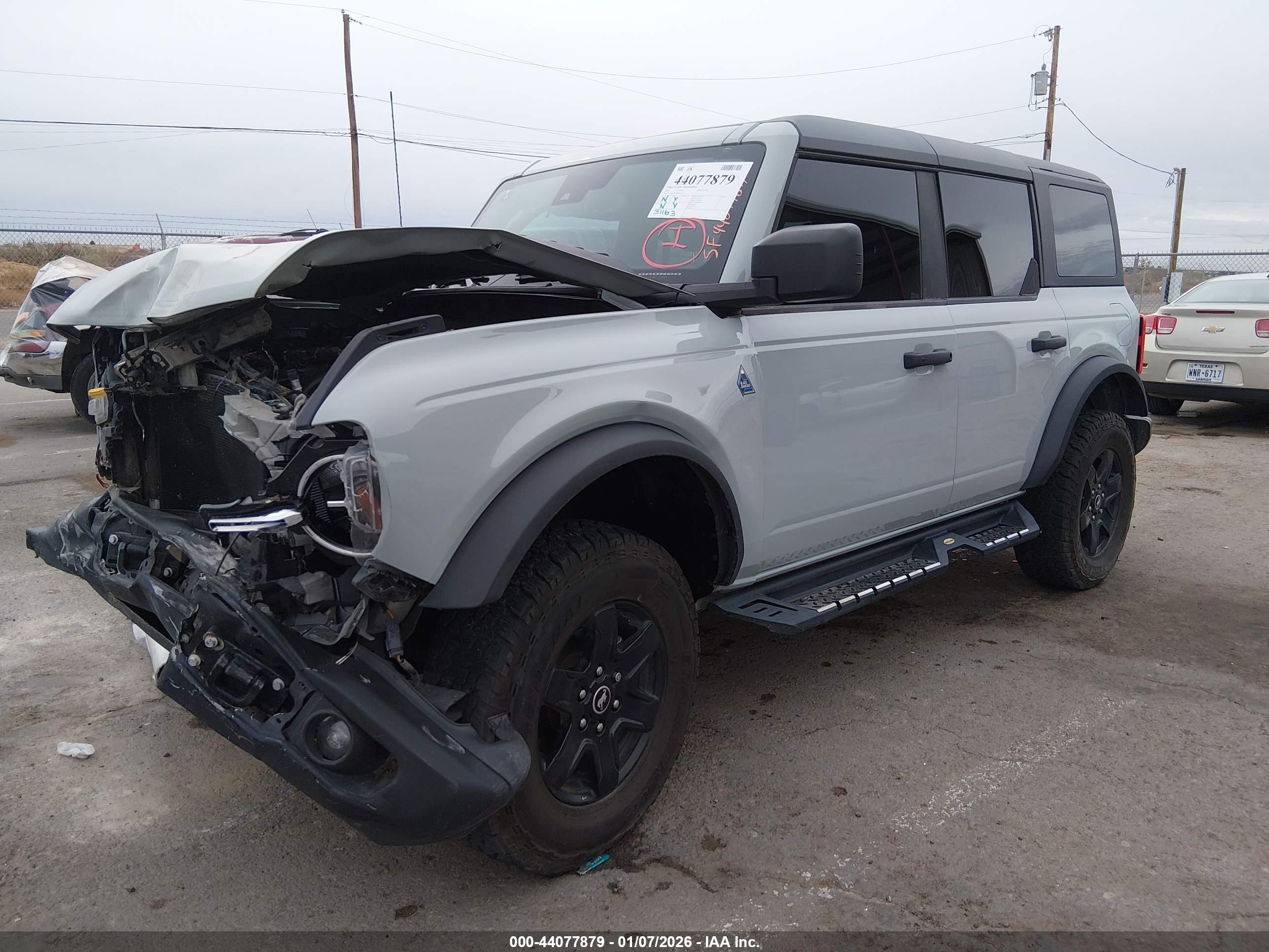 FORD BRONCO image 2