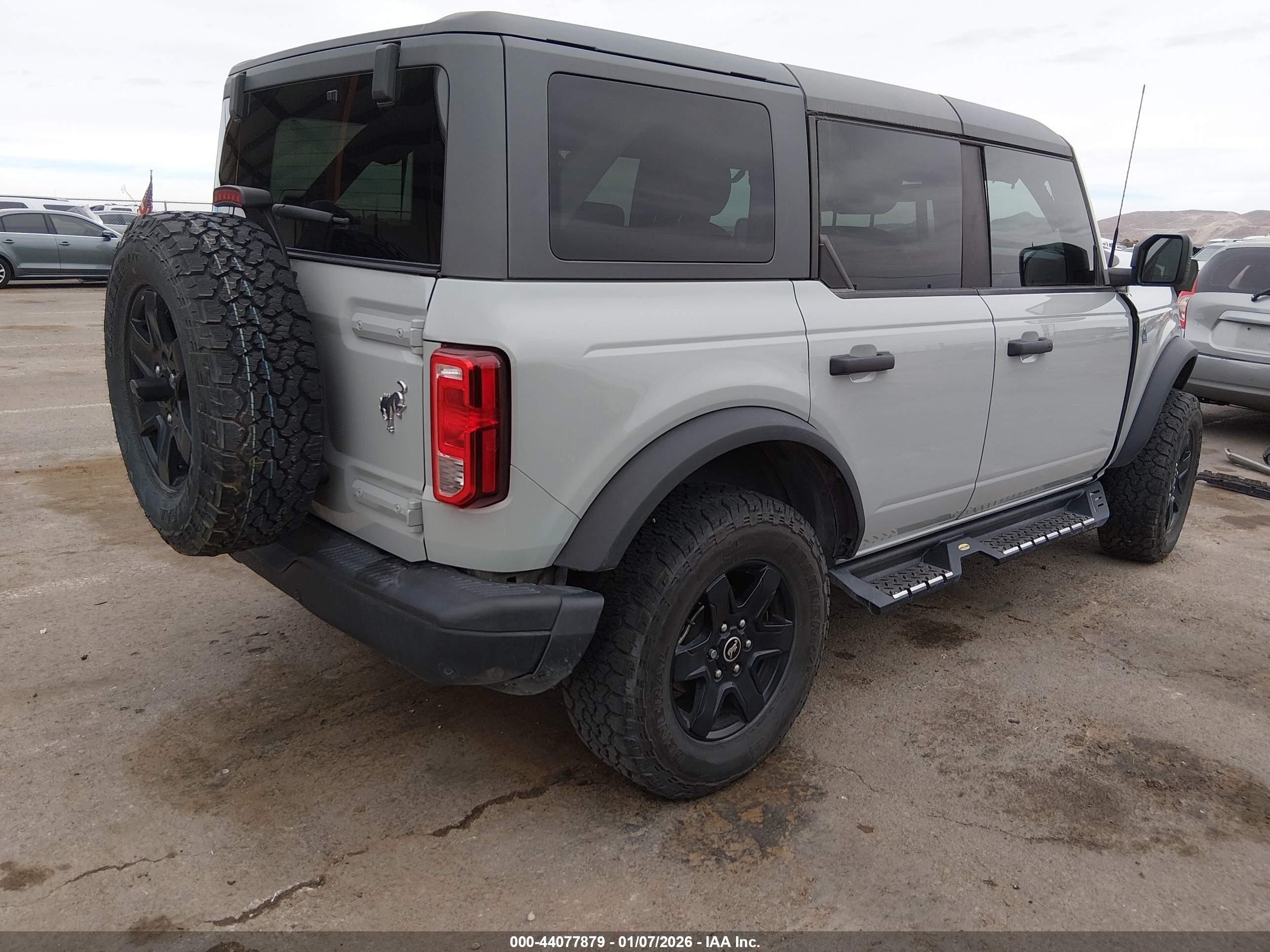 FORD BRONCO image 4