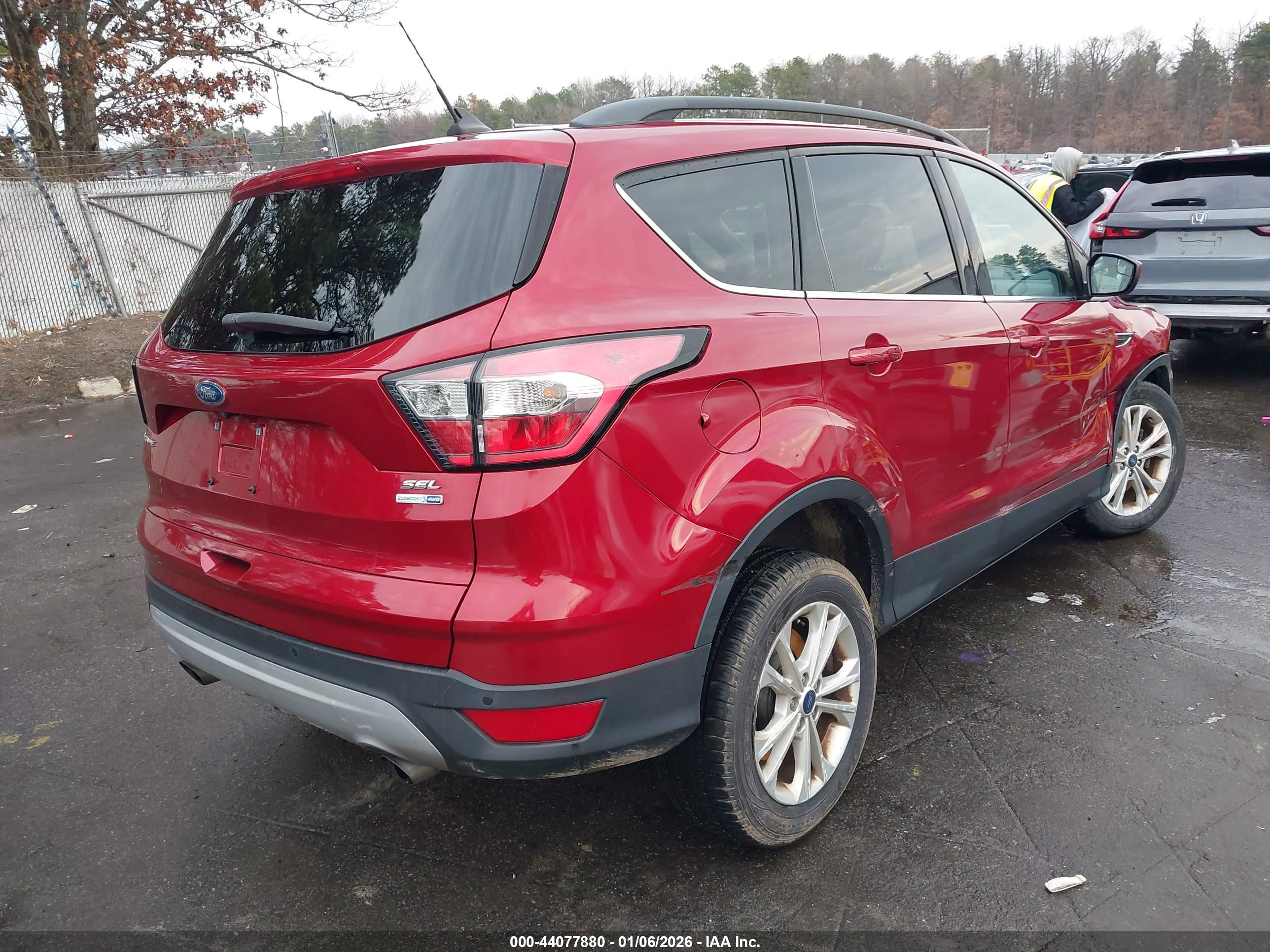 FORD ESCAPE image 4