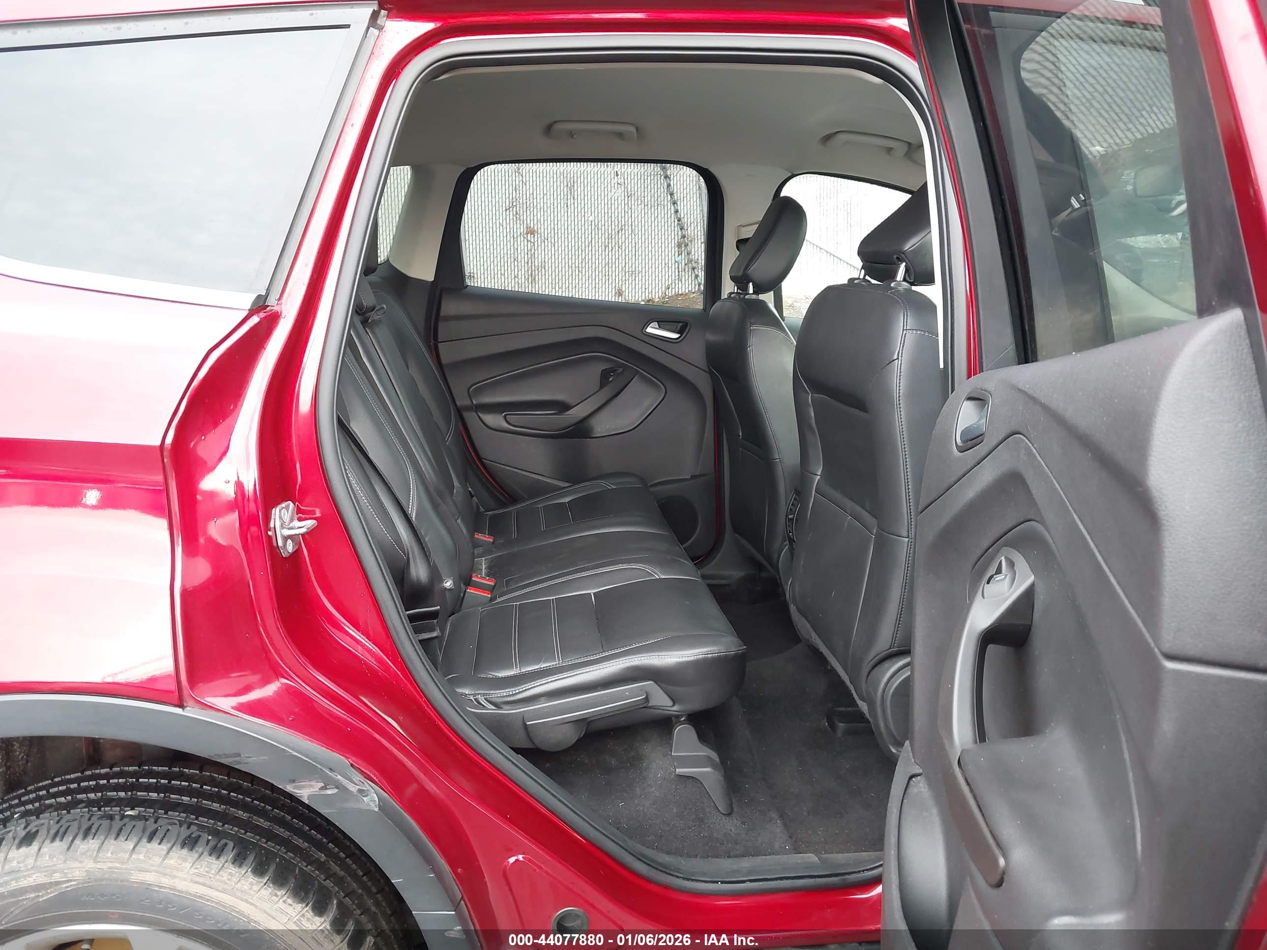 FORD ESCAPE image 8