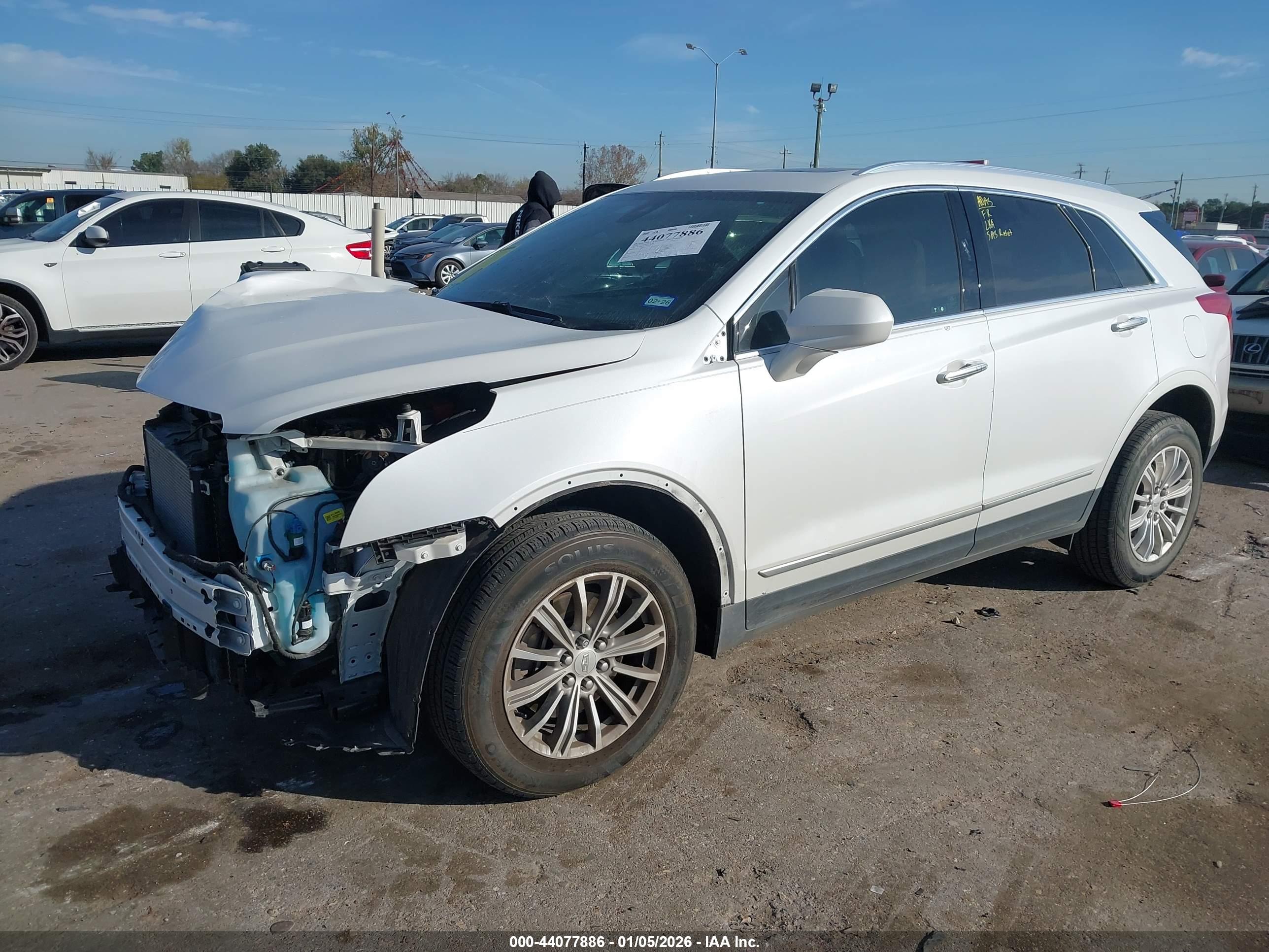 CADILLAC XT5 image 2