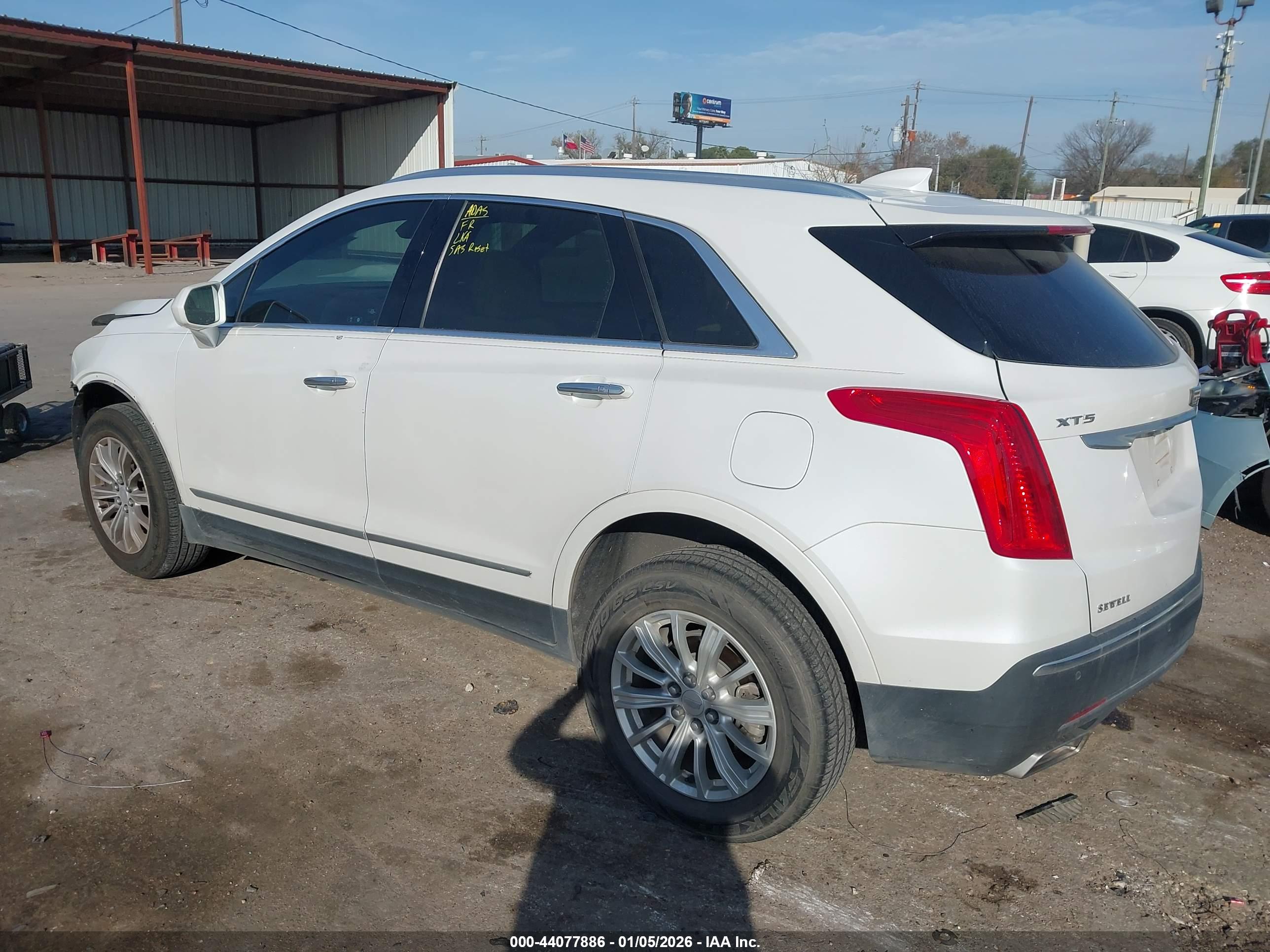CADILLAC XT5 image 3
