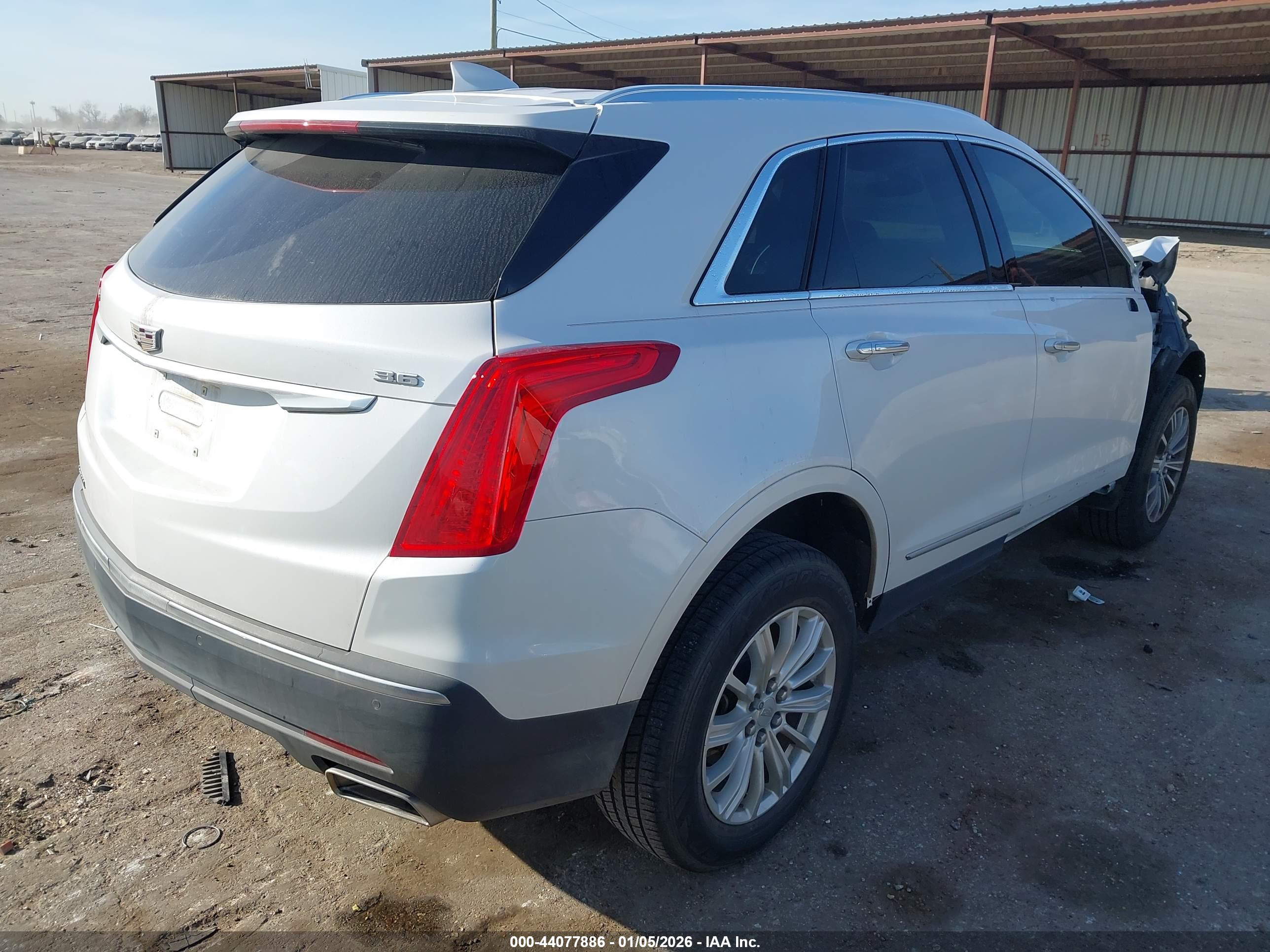 CADILLAC XT5 image 4