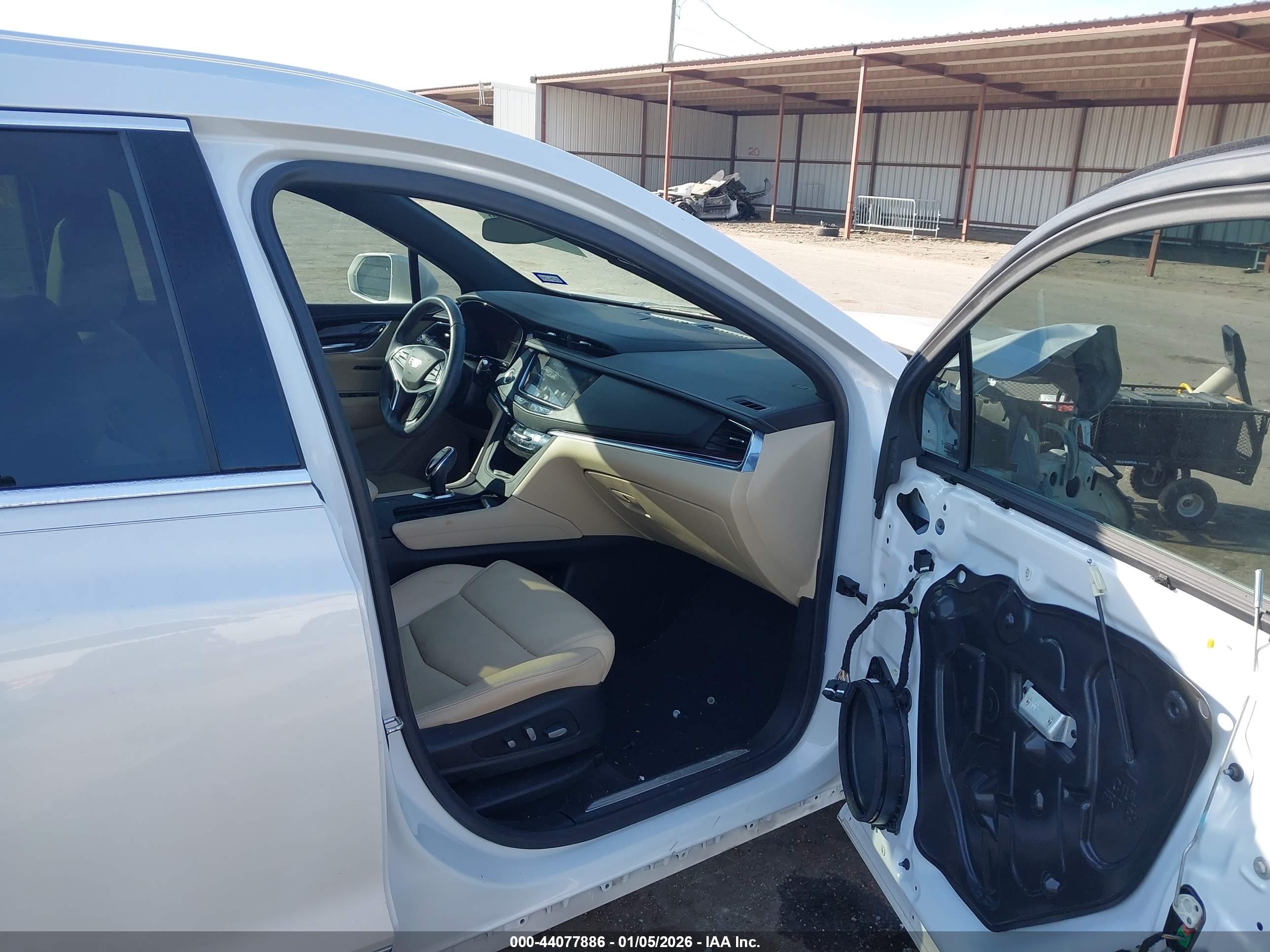 CADILLAC XT5 image 5