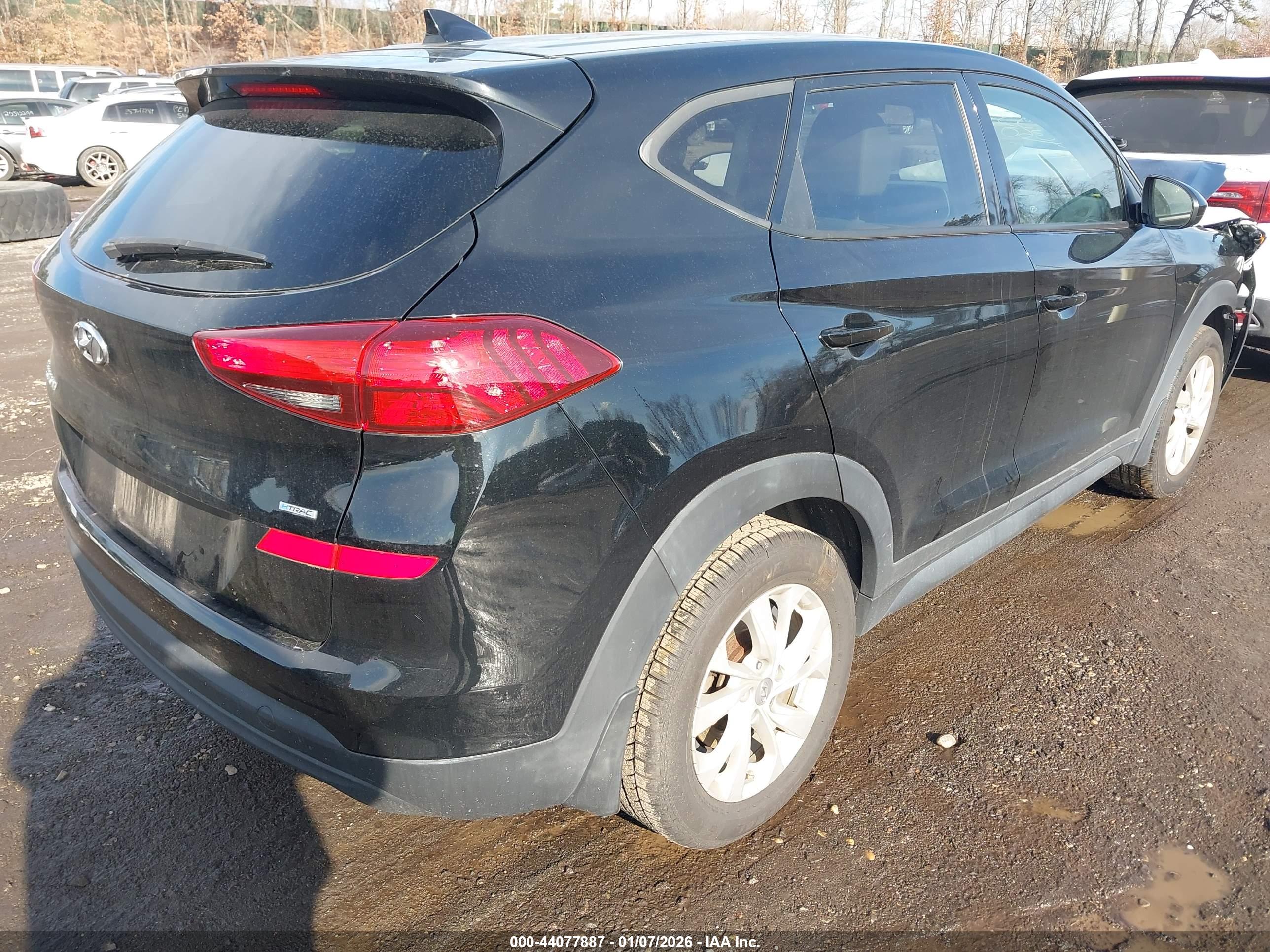 HYUNDAI TUCSON image 4