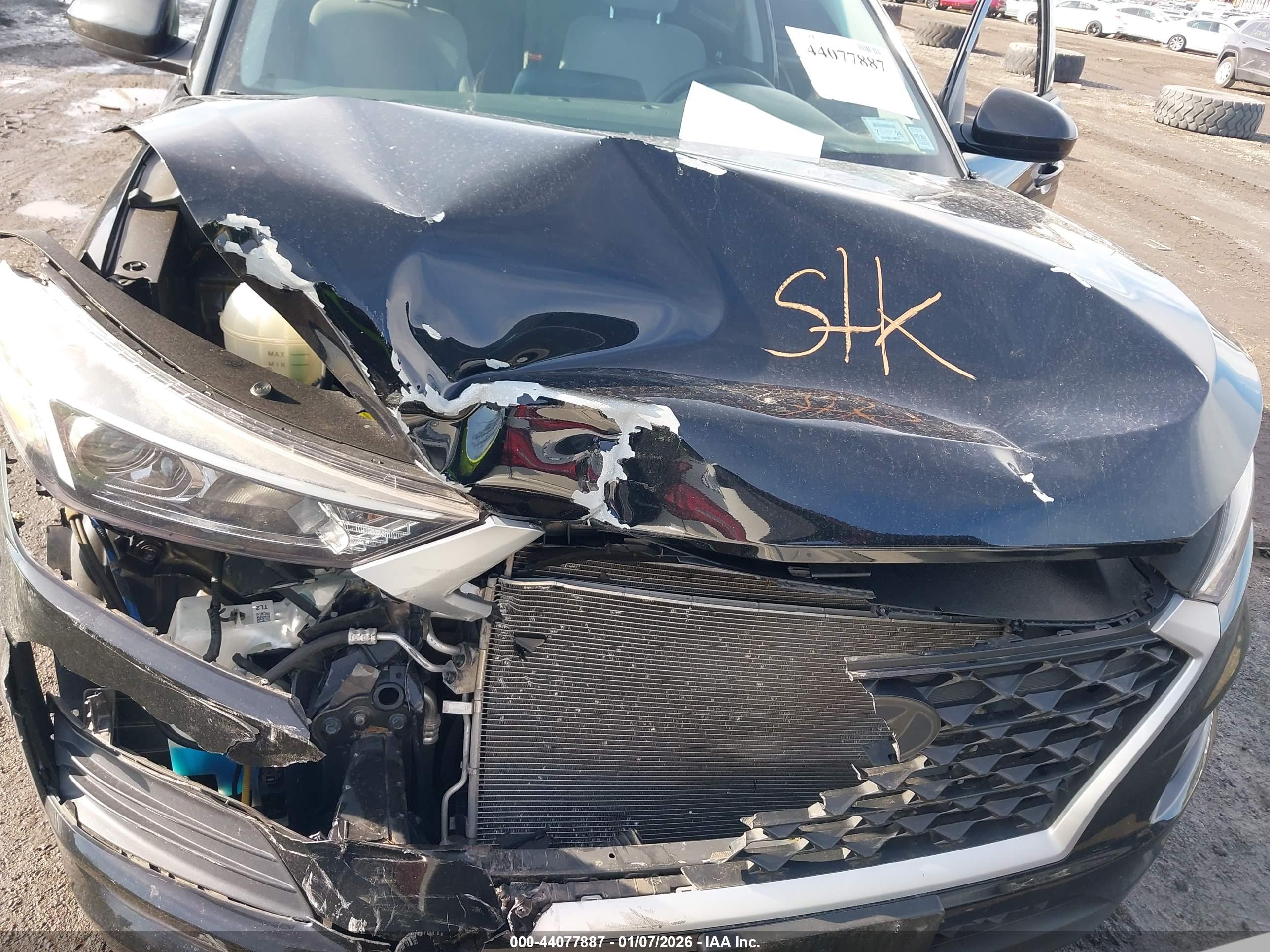 HYUNDAI TUCSON image 6