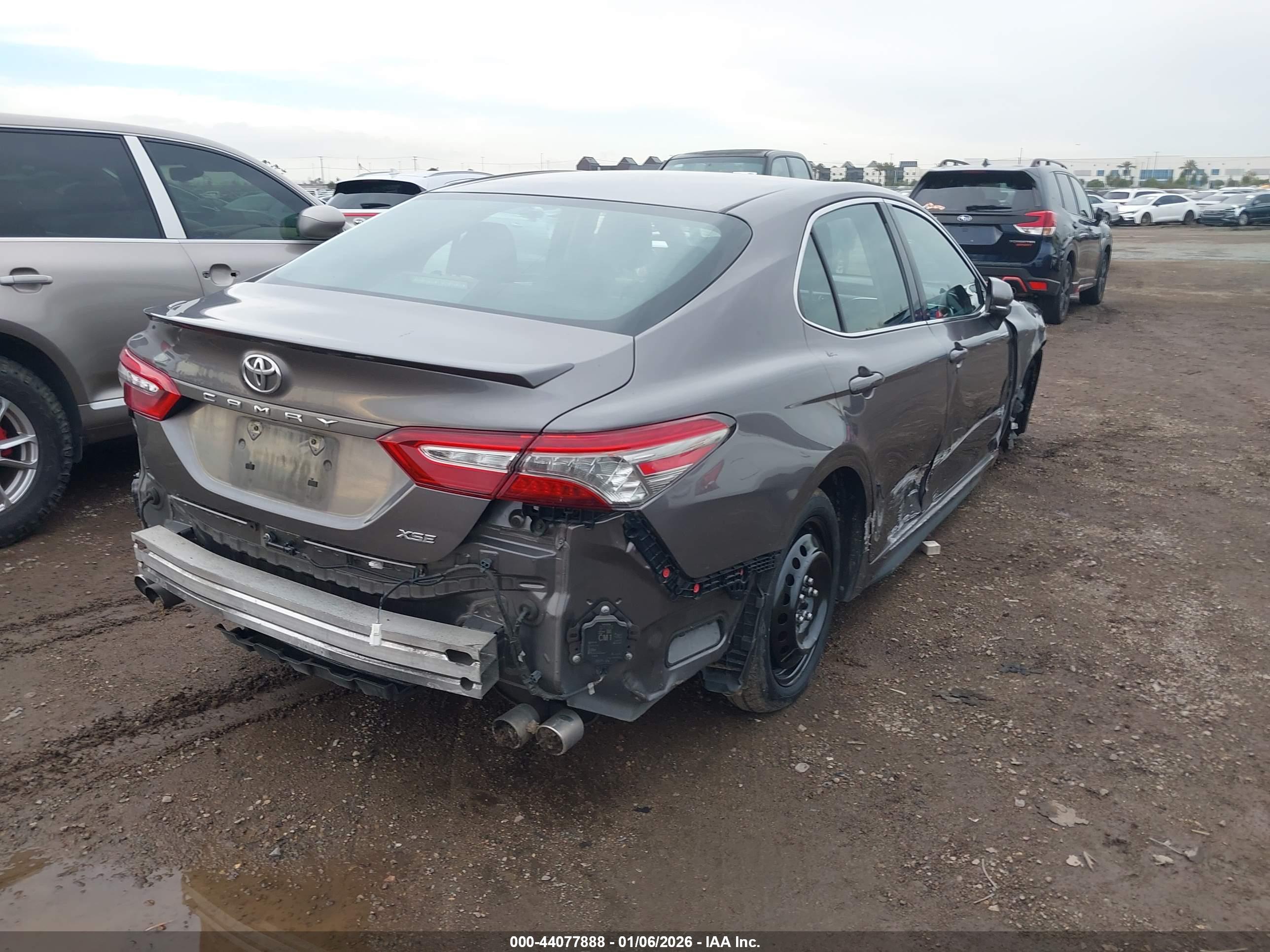 TOYOTA CAMRY image 4