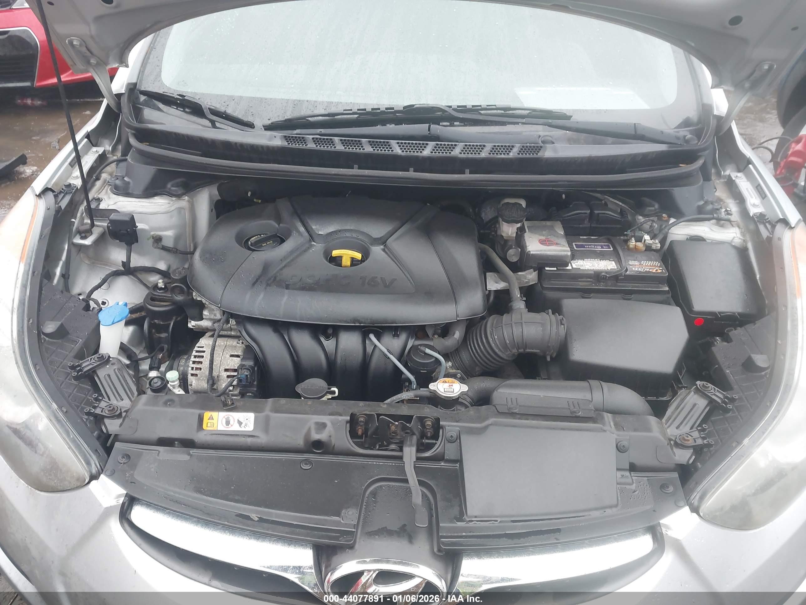 HYUNDAI ELANTRA image 10