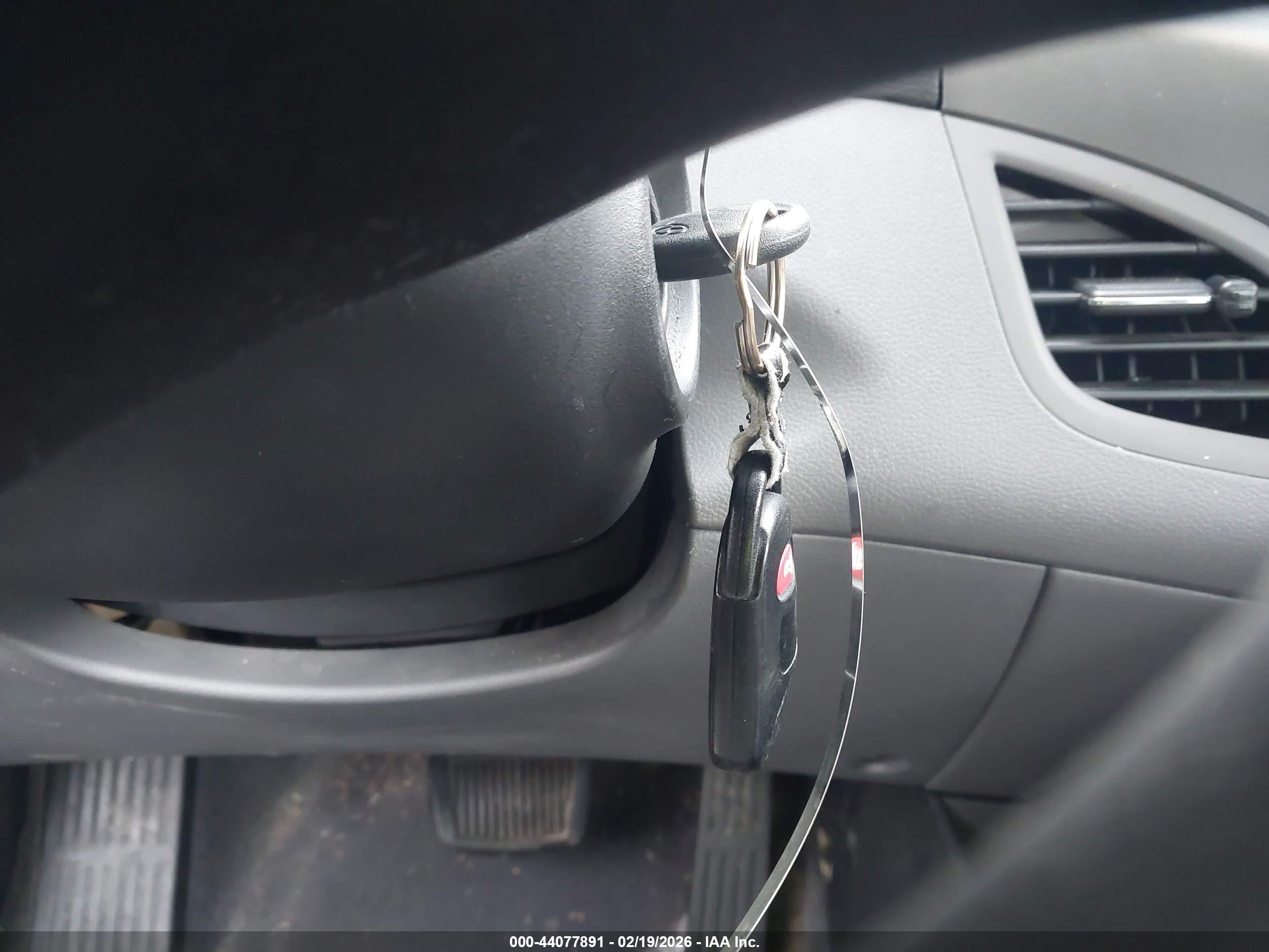 HYUNDAI ELANTRA image 11