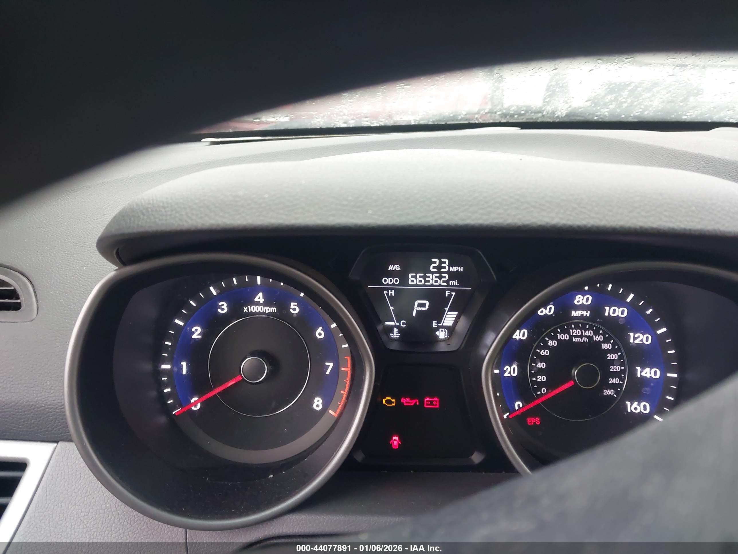 HYUNDAI ELANTRA image 7