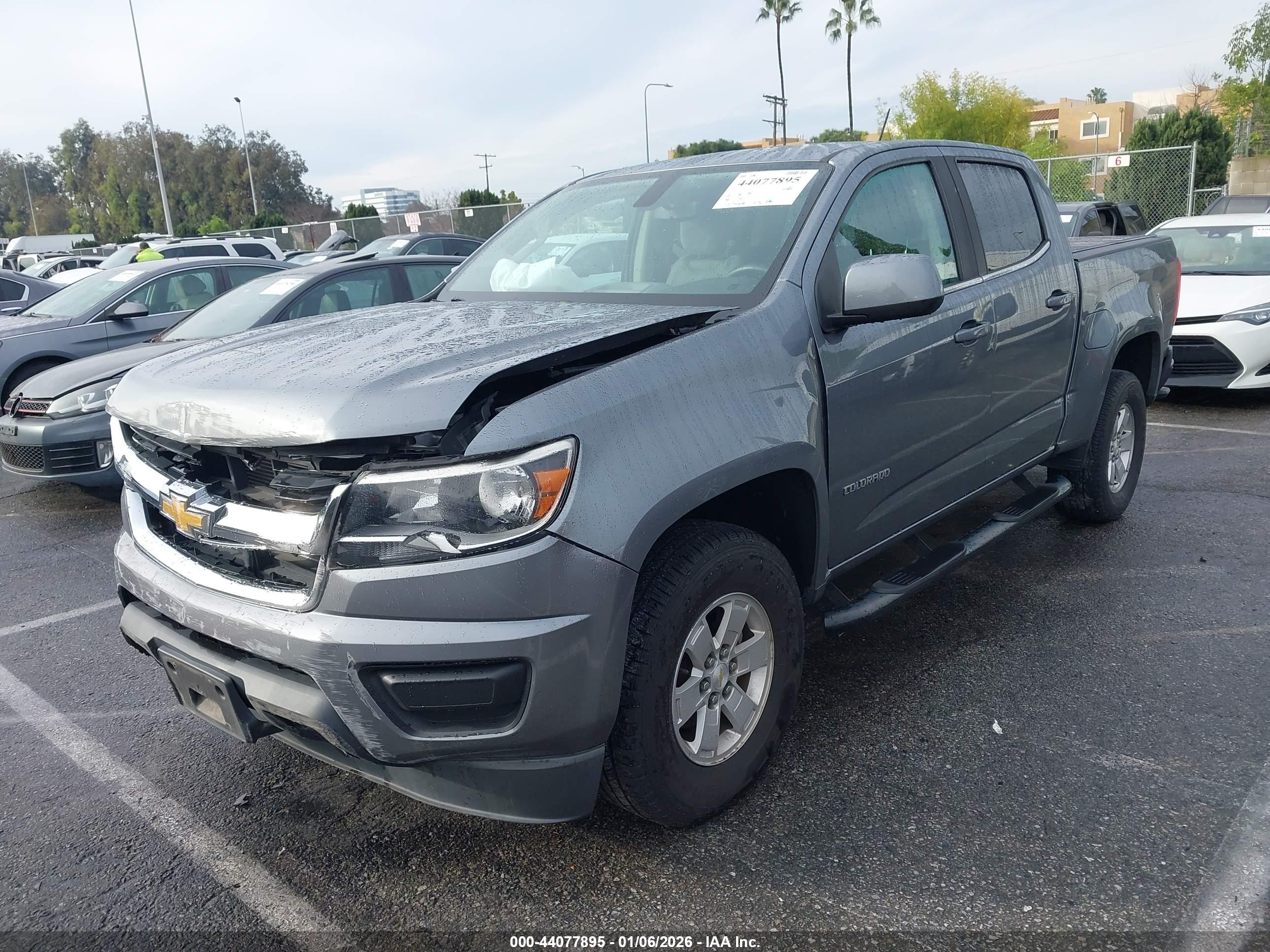 CHEVROLET COLORADO image 2