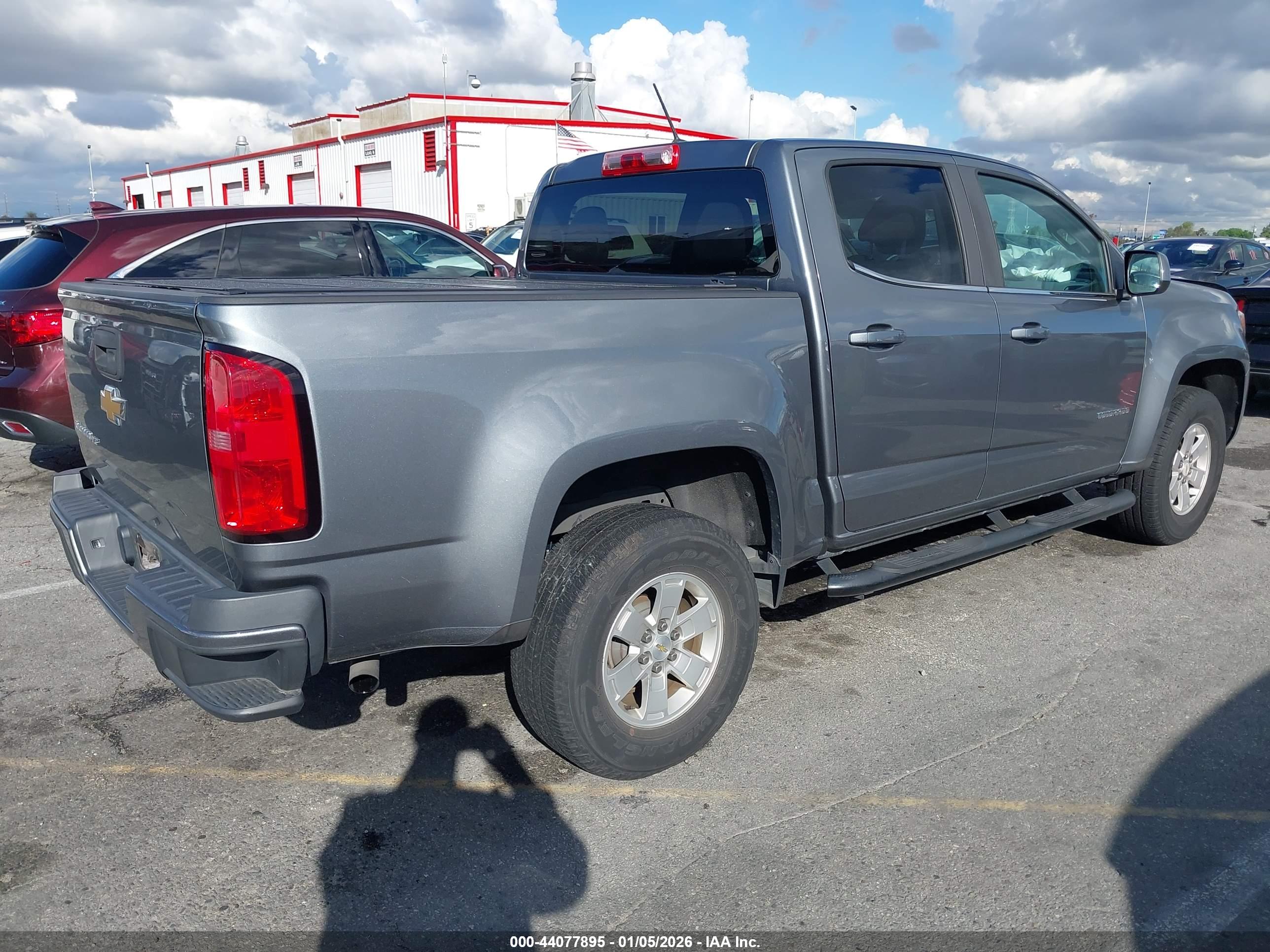 CHEVROLET COLORADO image 4
