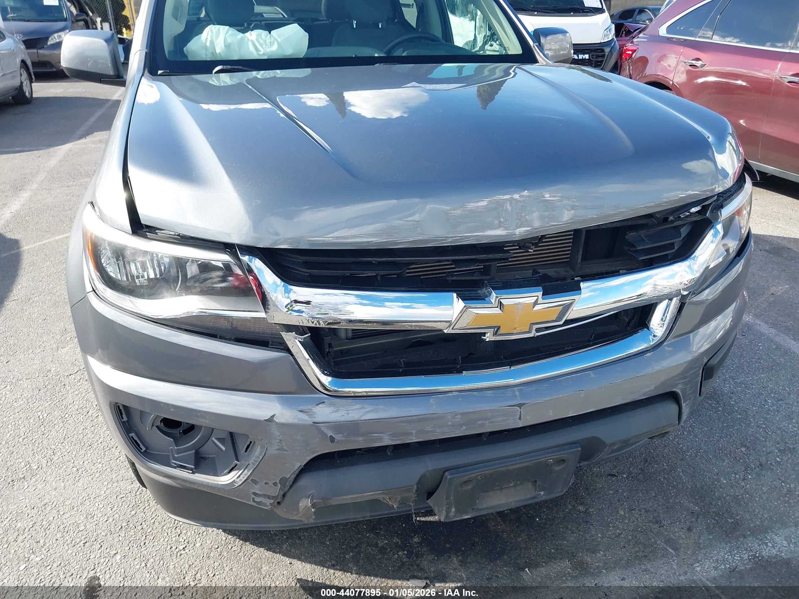 CHEVROLET COLORADO image 6