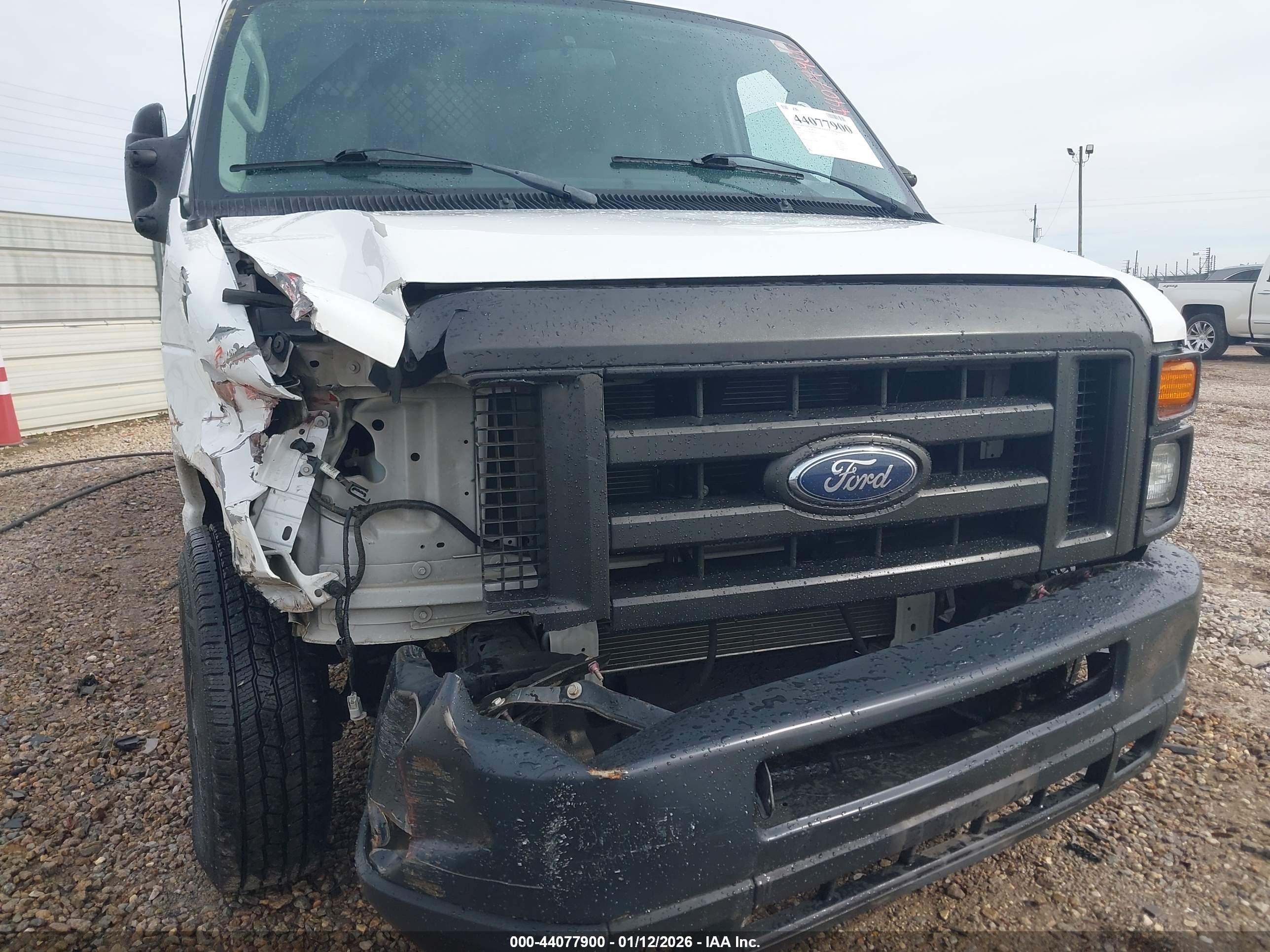 FORD E-150 image 6