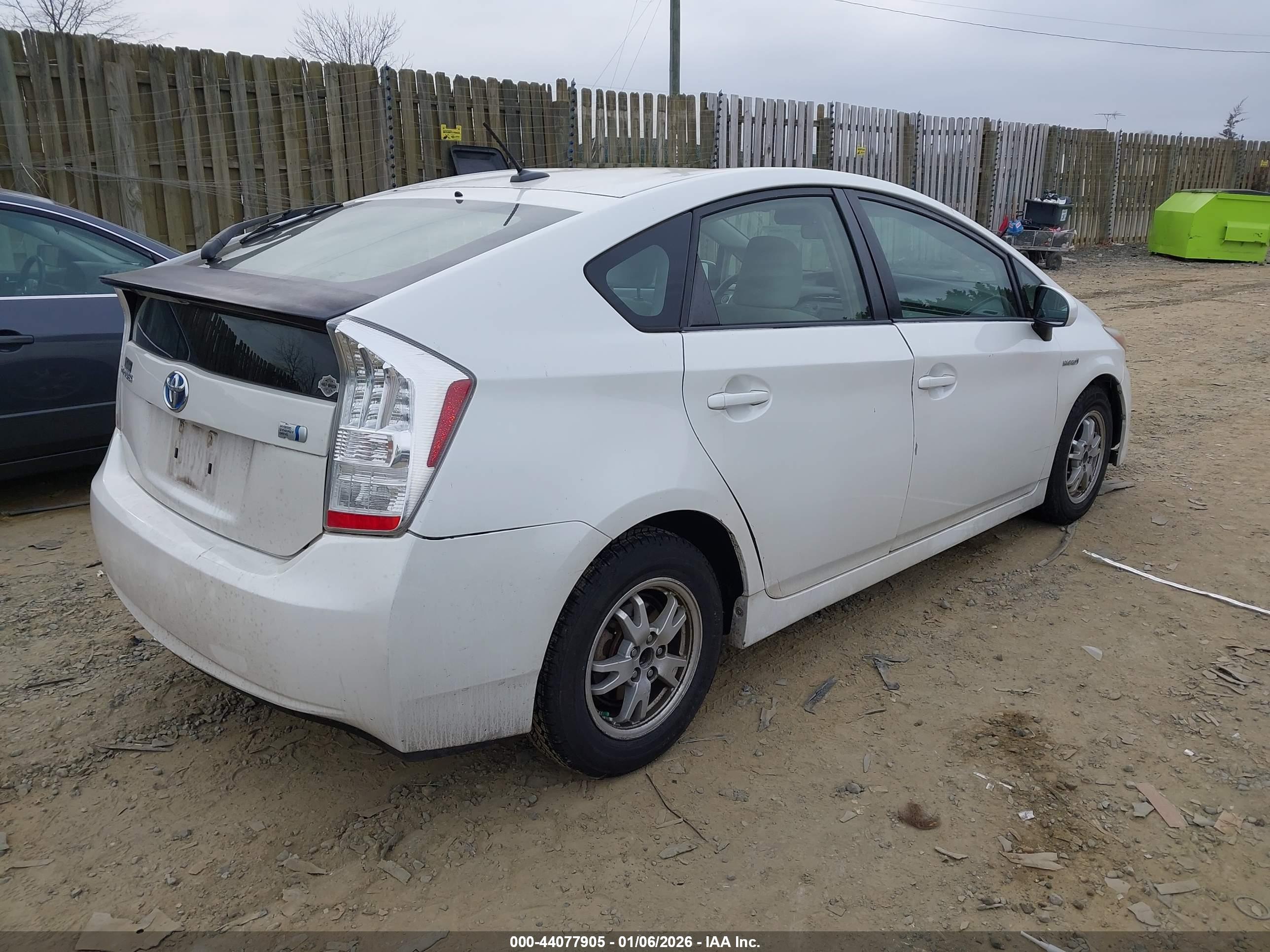 TOYOTA PRIUS image 4