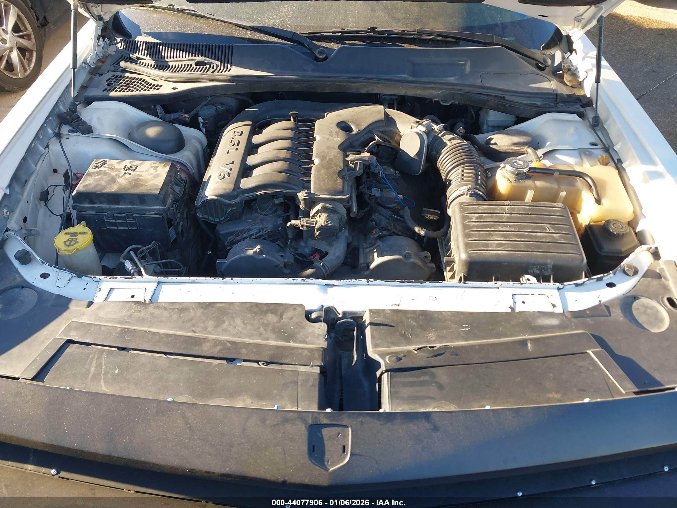 DODGE CHALLENGER image 10