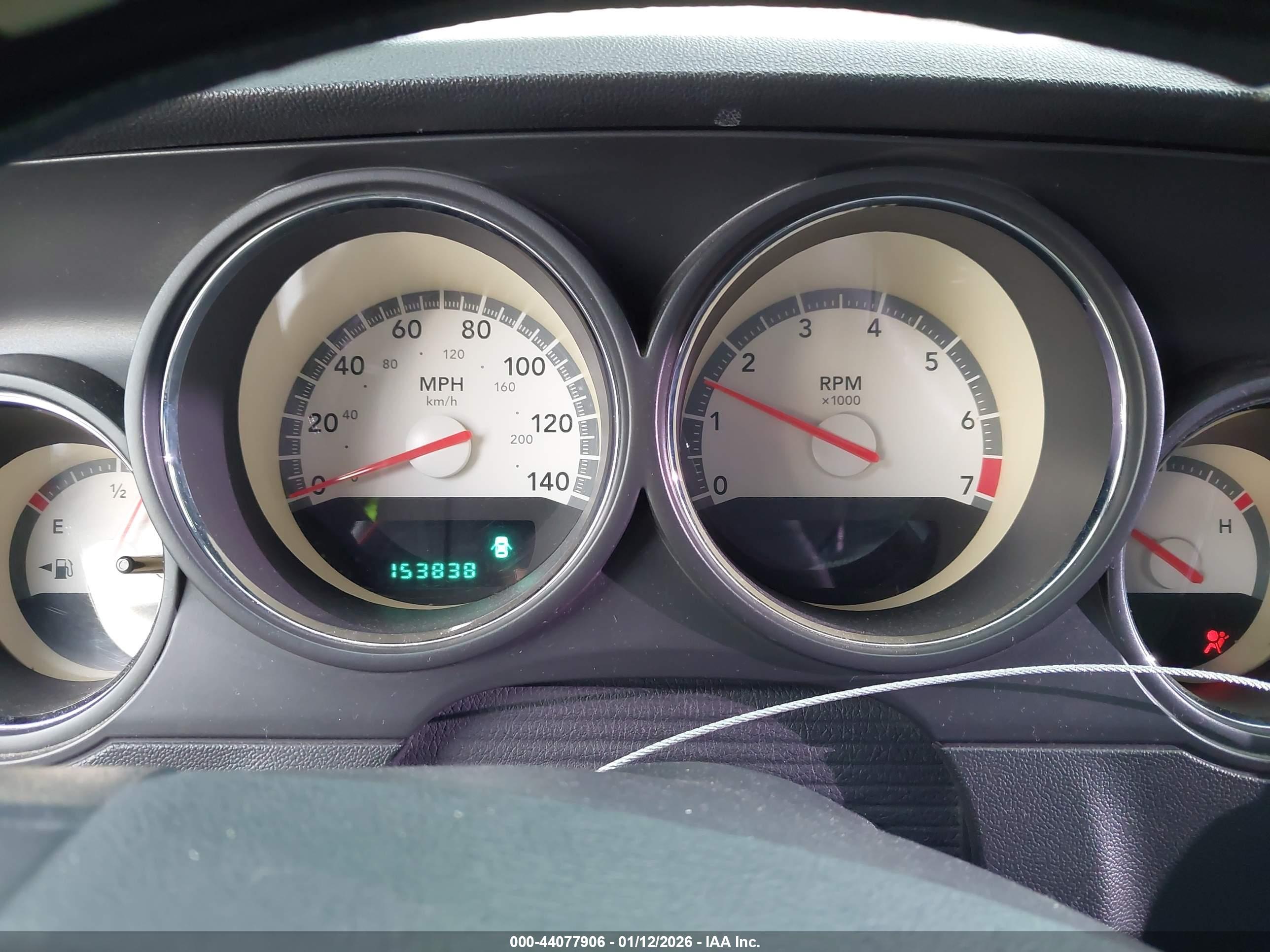 DODGE CHALLENGER image 7