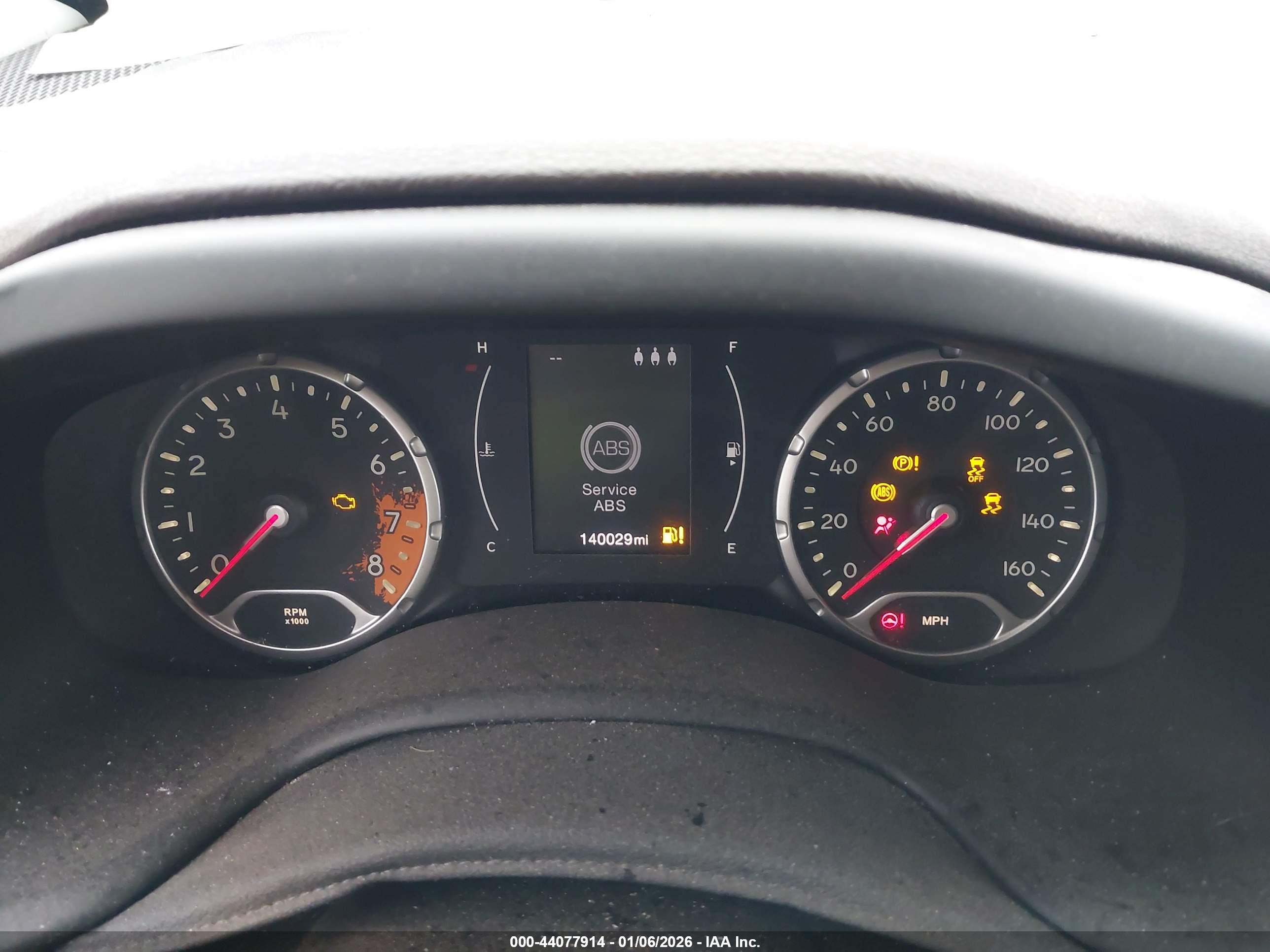 JEEP RENEGADE image 7
