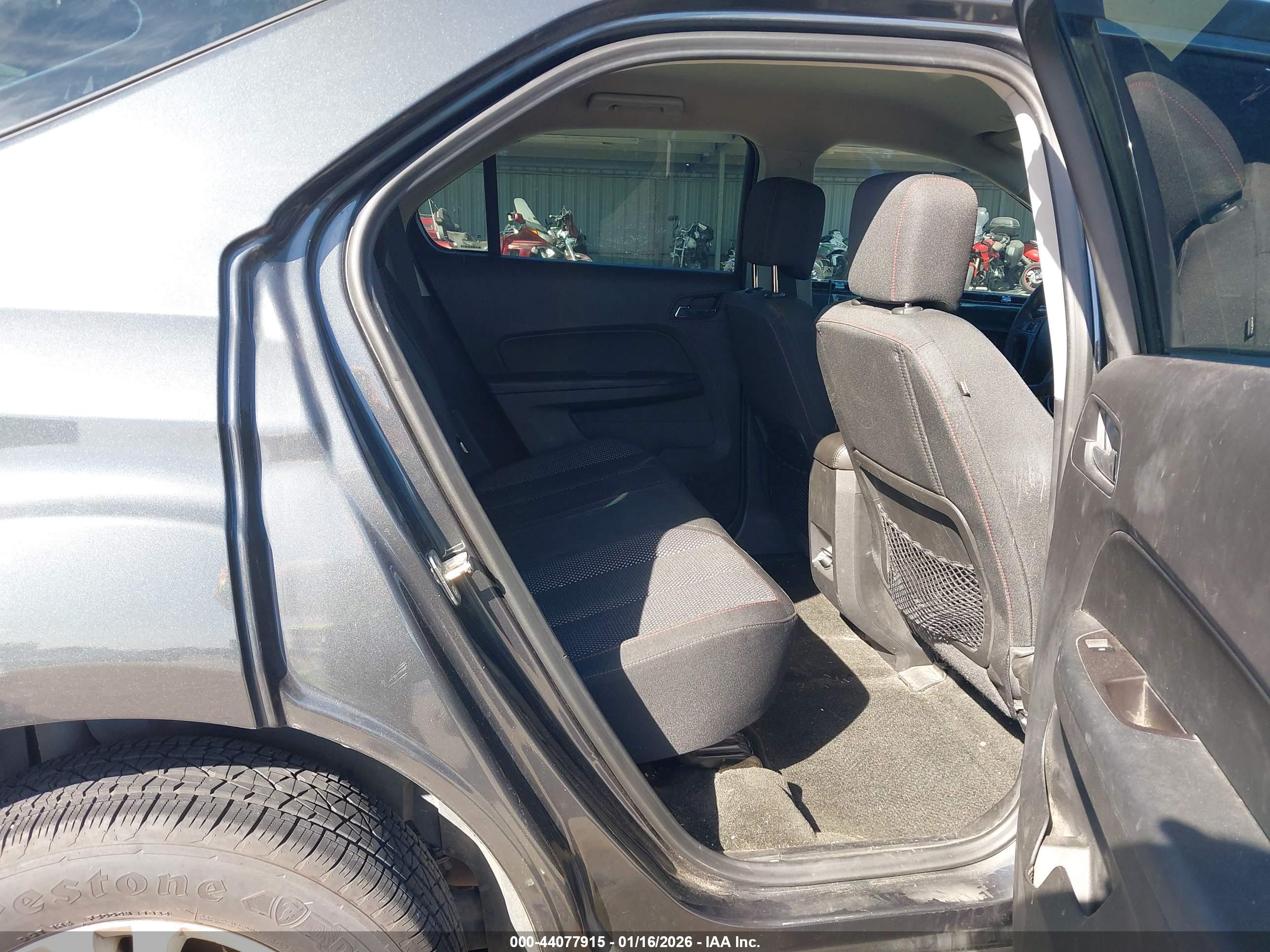 CHEVROLET EQUINOX image 8