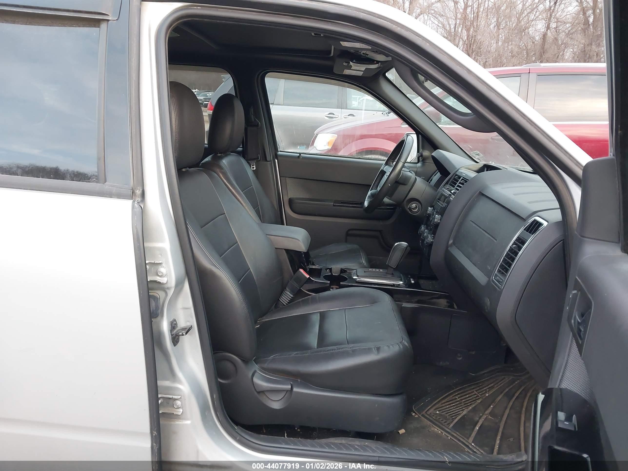 FORD ESCAPE image 5