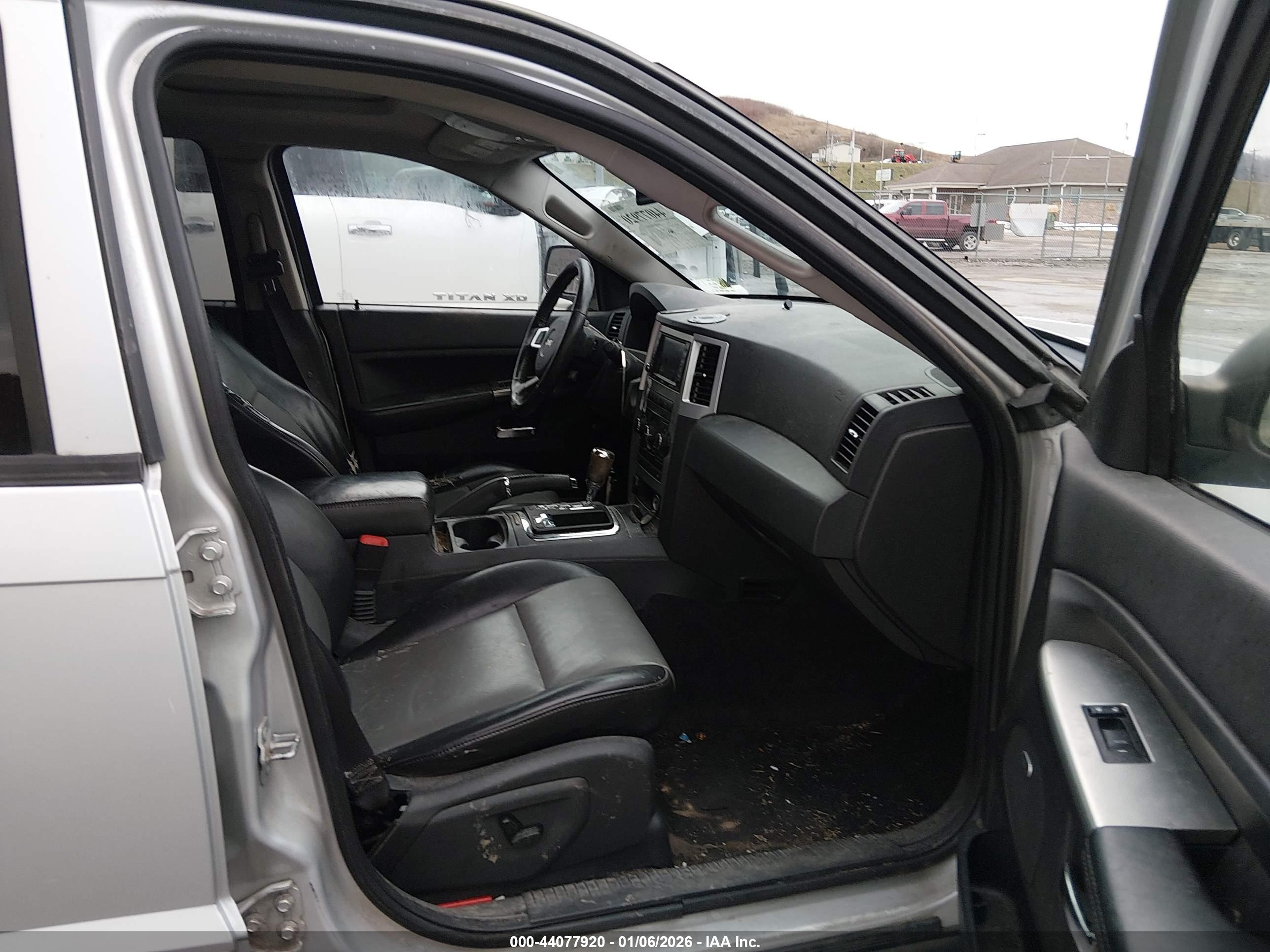 JEEP GRAND image 5