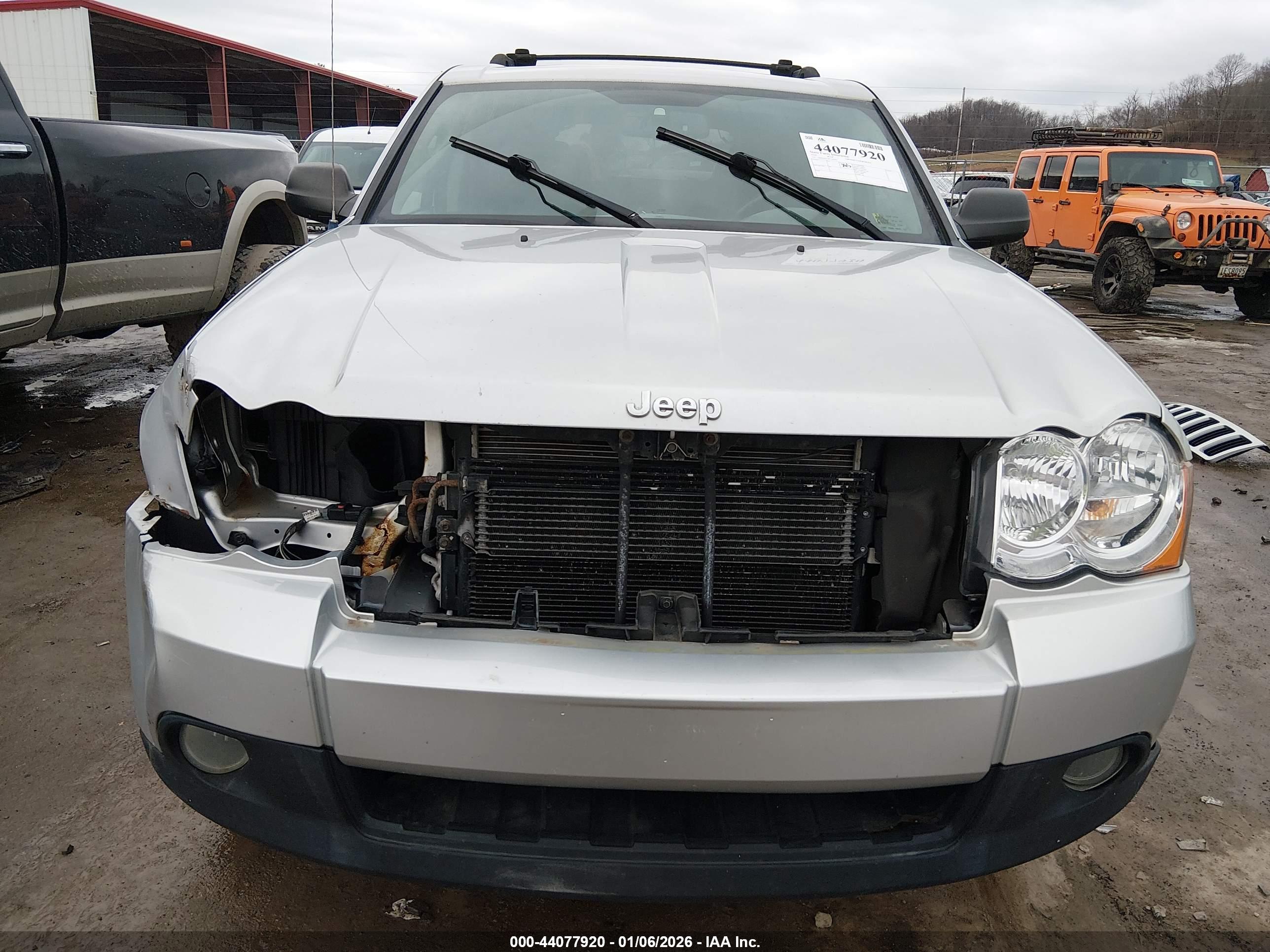 JEEP GRAND image 6