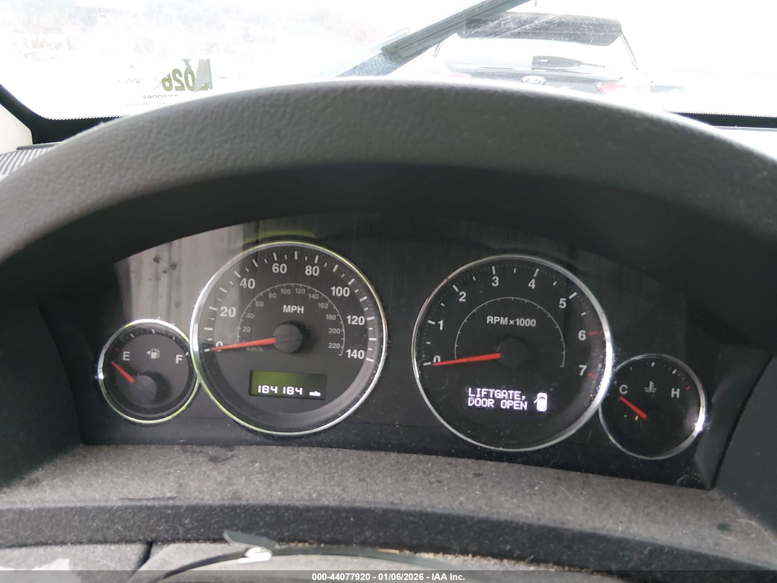 JEEP GRAND image 7