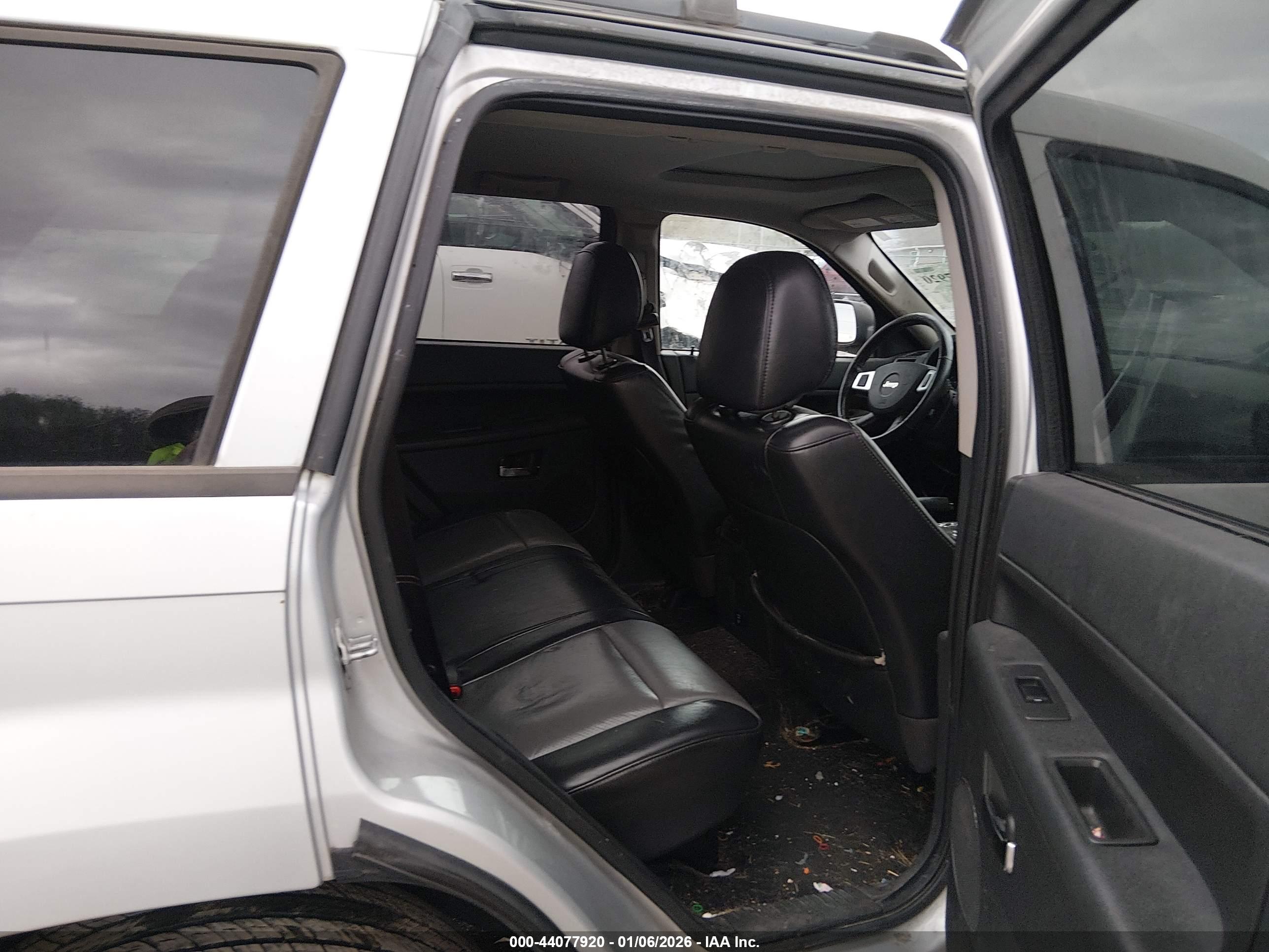 JEEP GRAND image 8