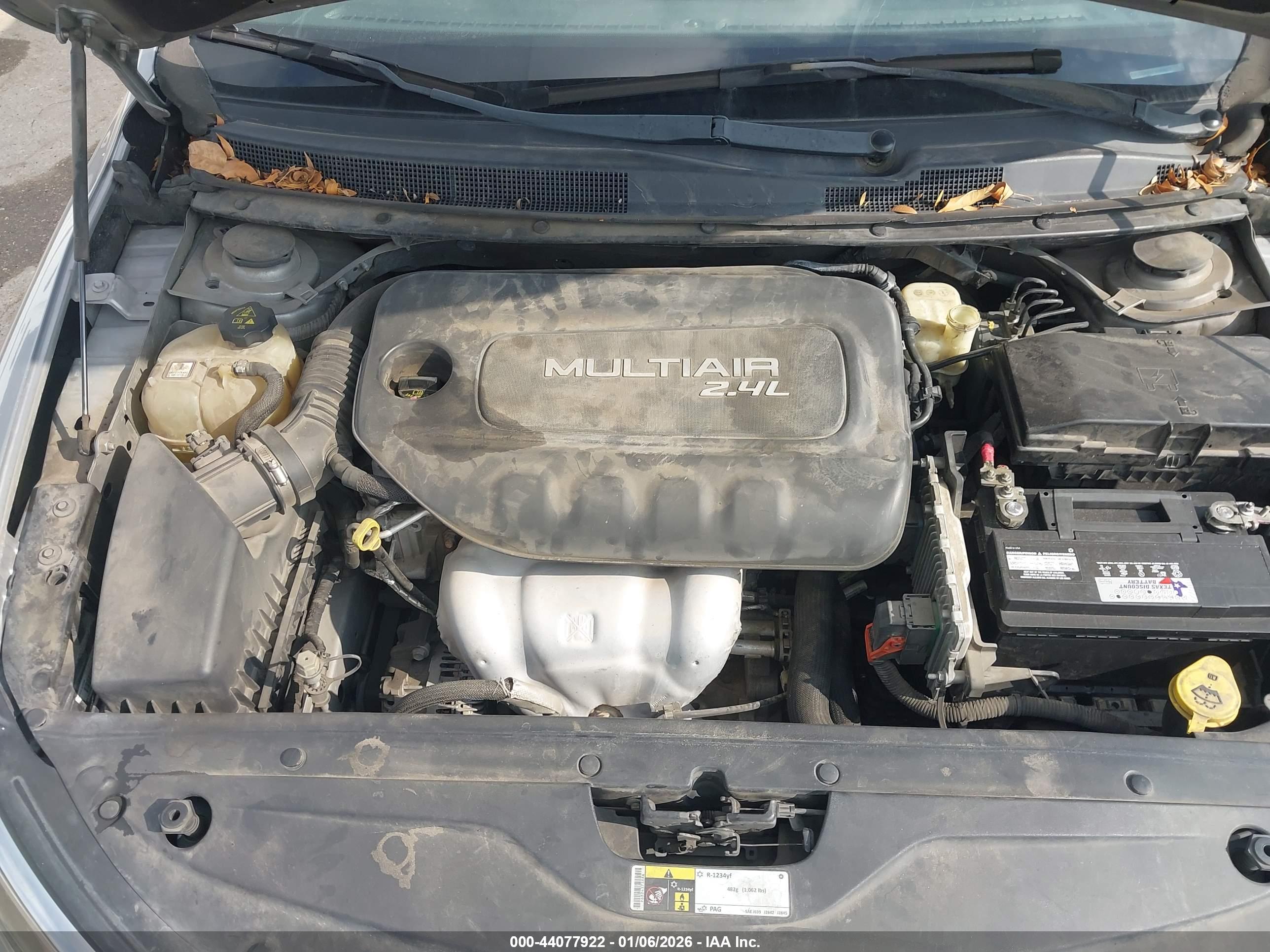 CHRYSLER 200 image 10