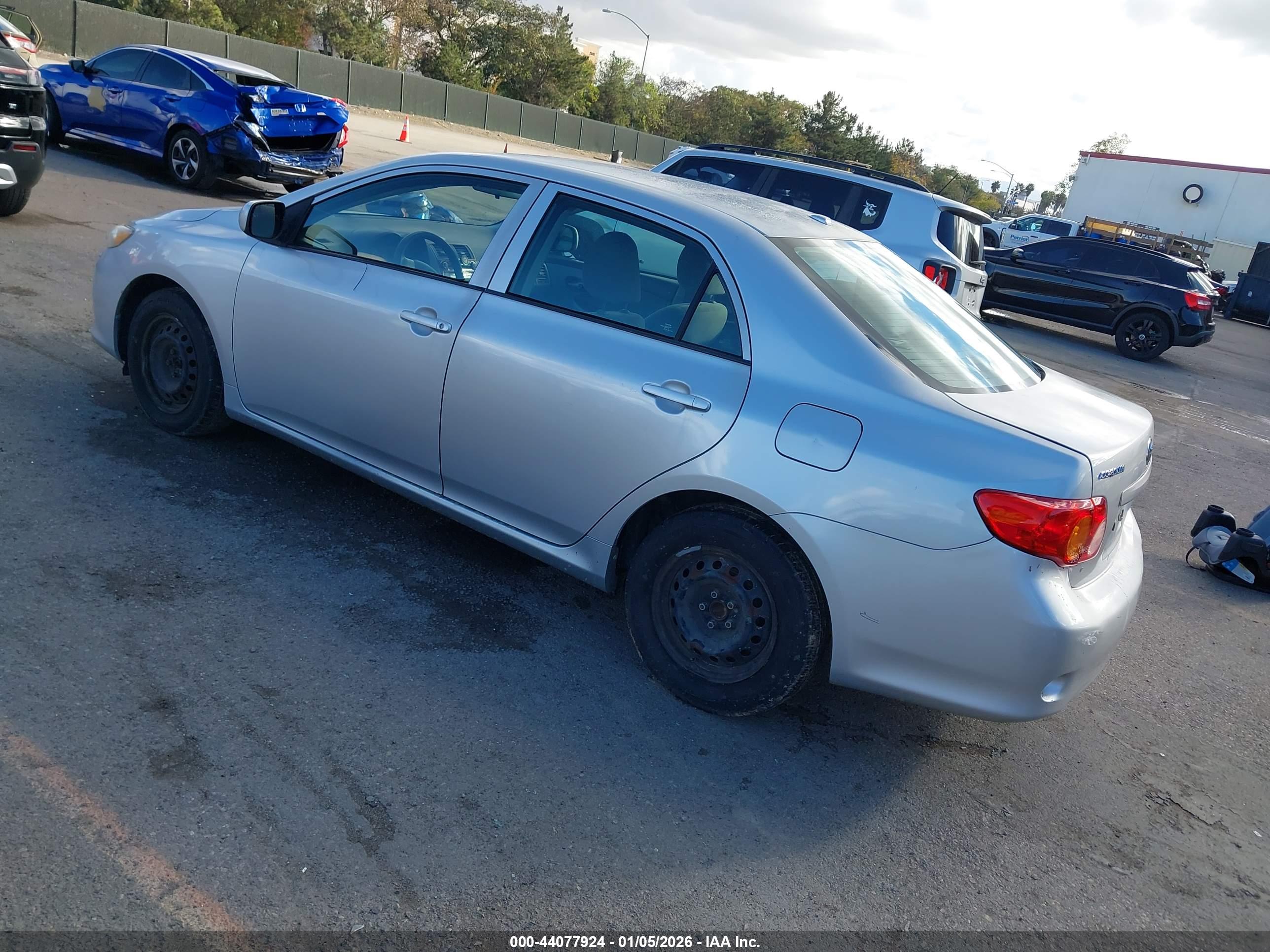 TOYOTA COROLLA image 3