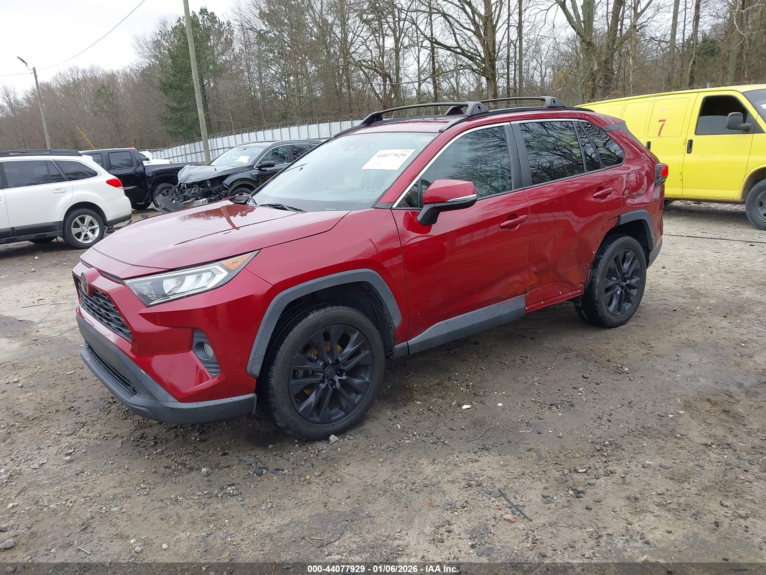 TOYOTA RAV4 image 2