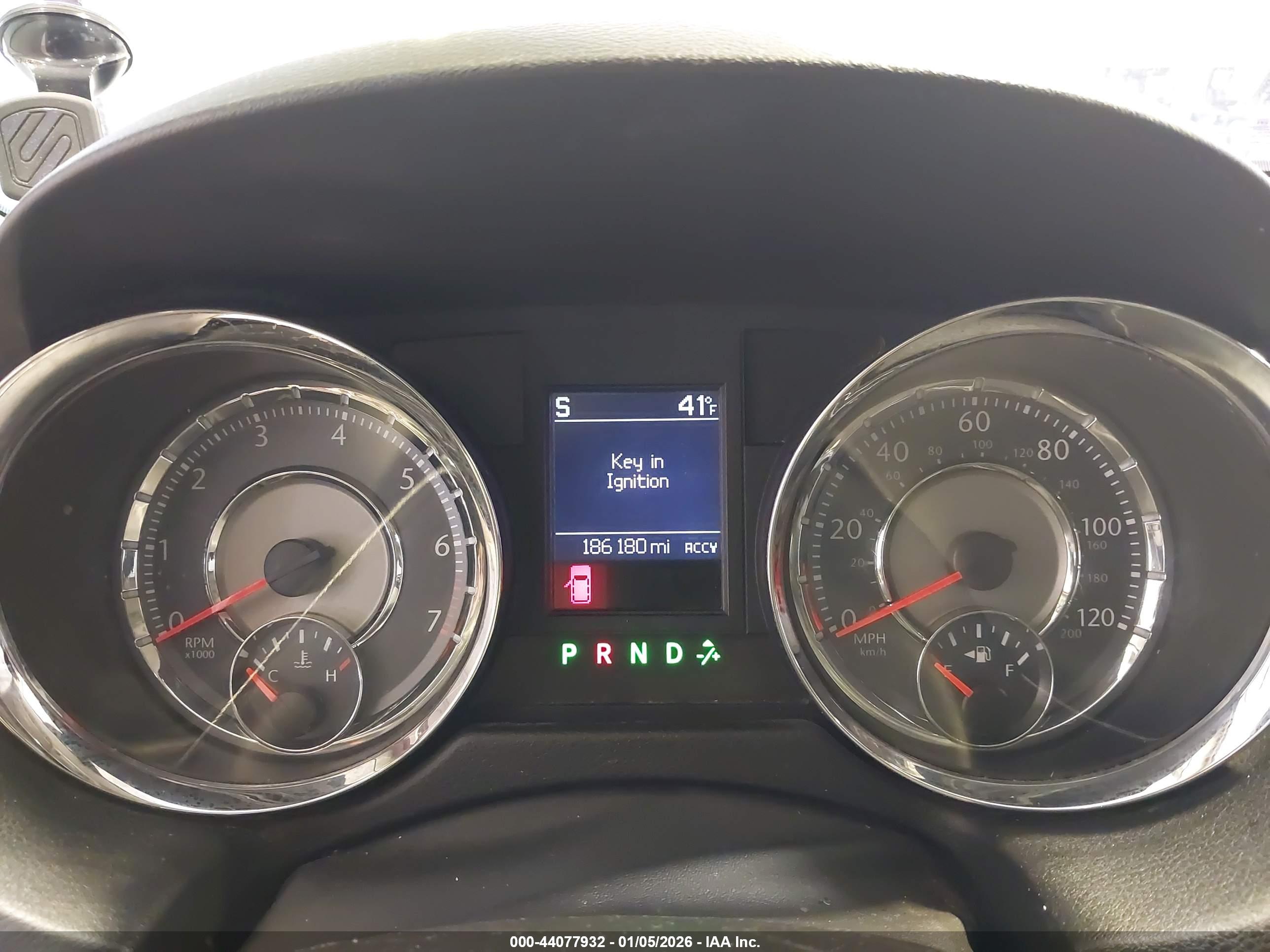 CHRYSLER TOWN image 7