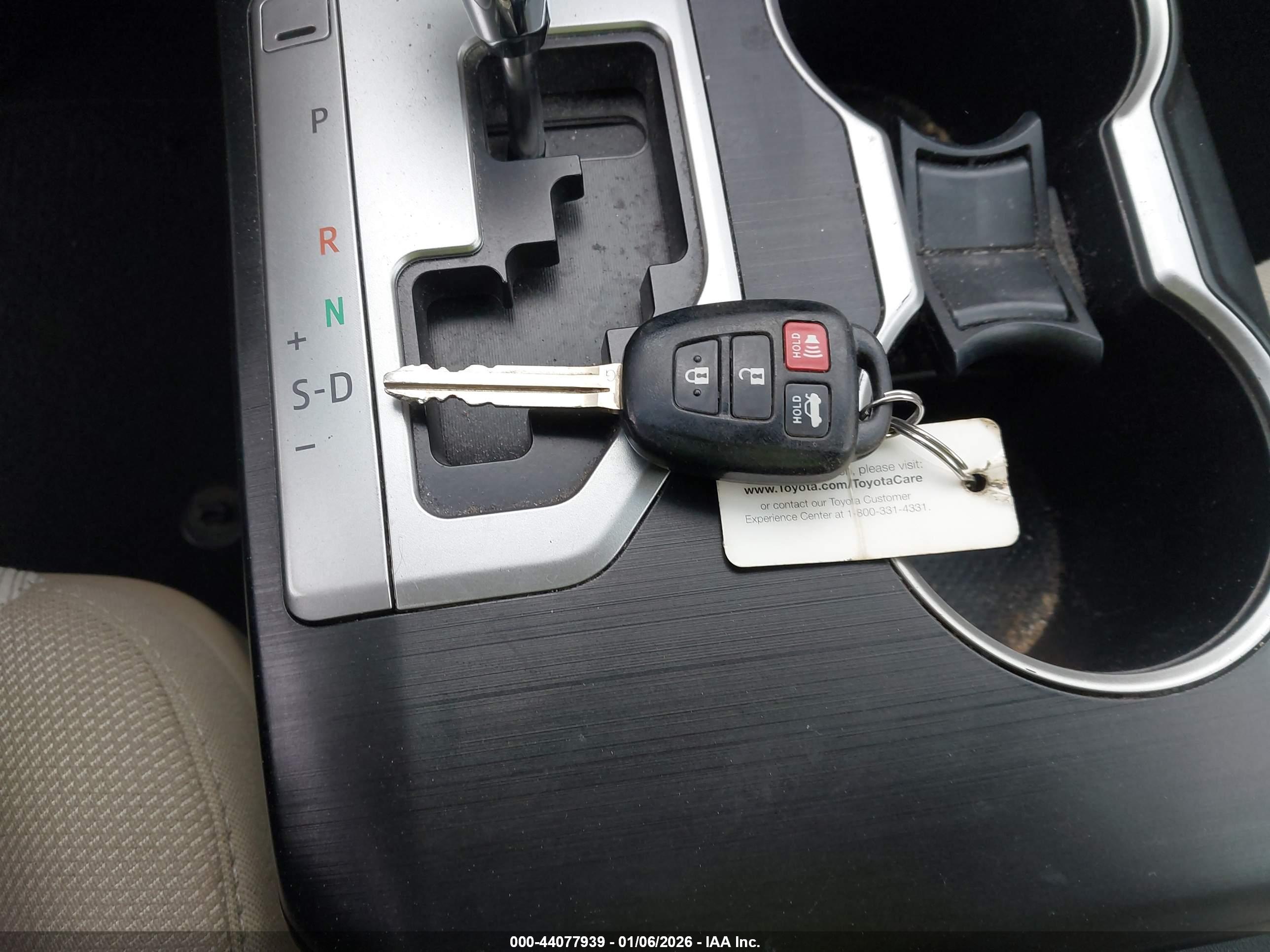 TOYOTA CAMRY image 11