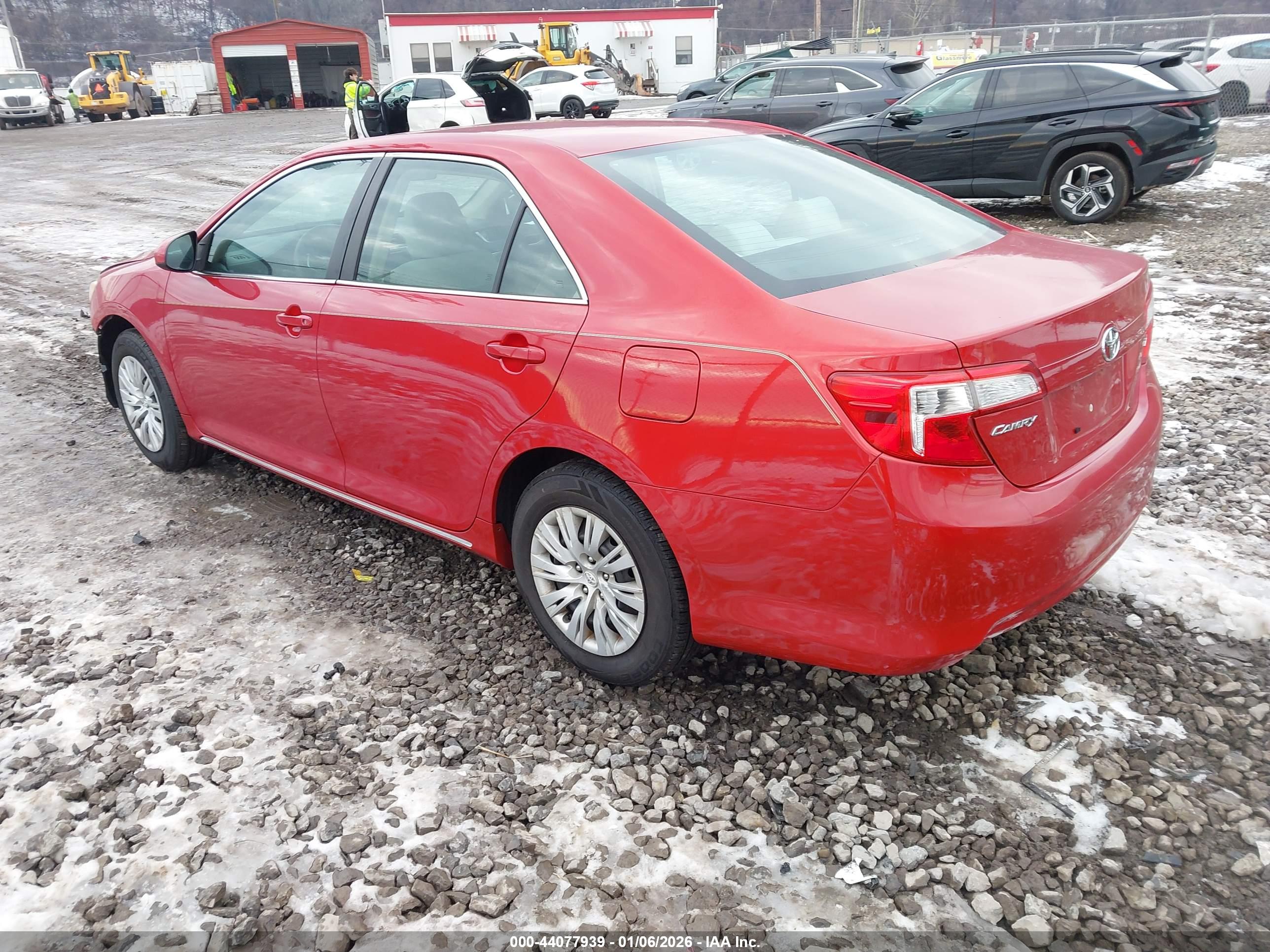 TOYOTA CAMRY image 3