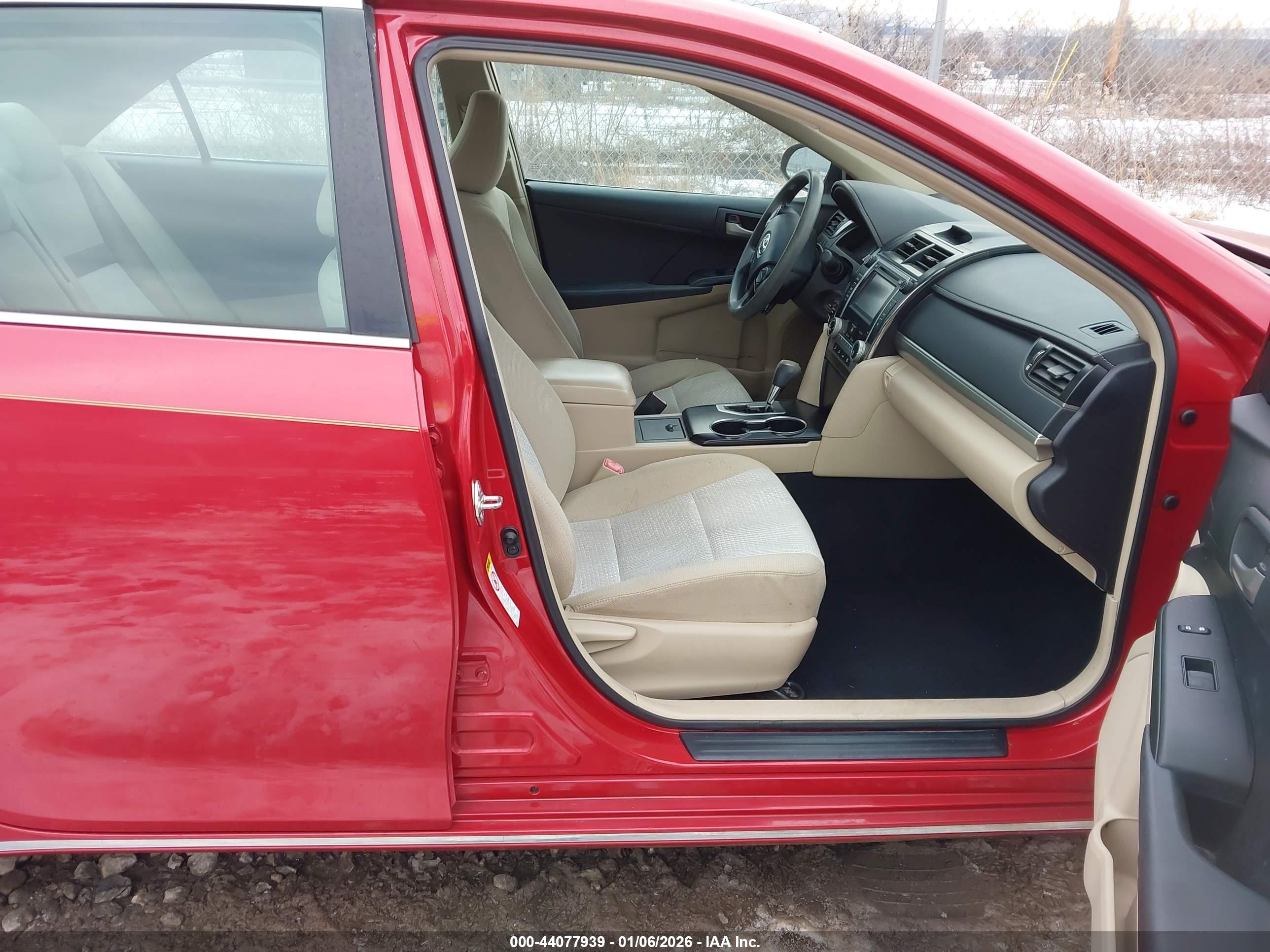 TOYOTA CAMRY image 5
