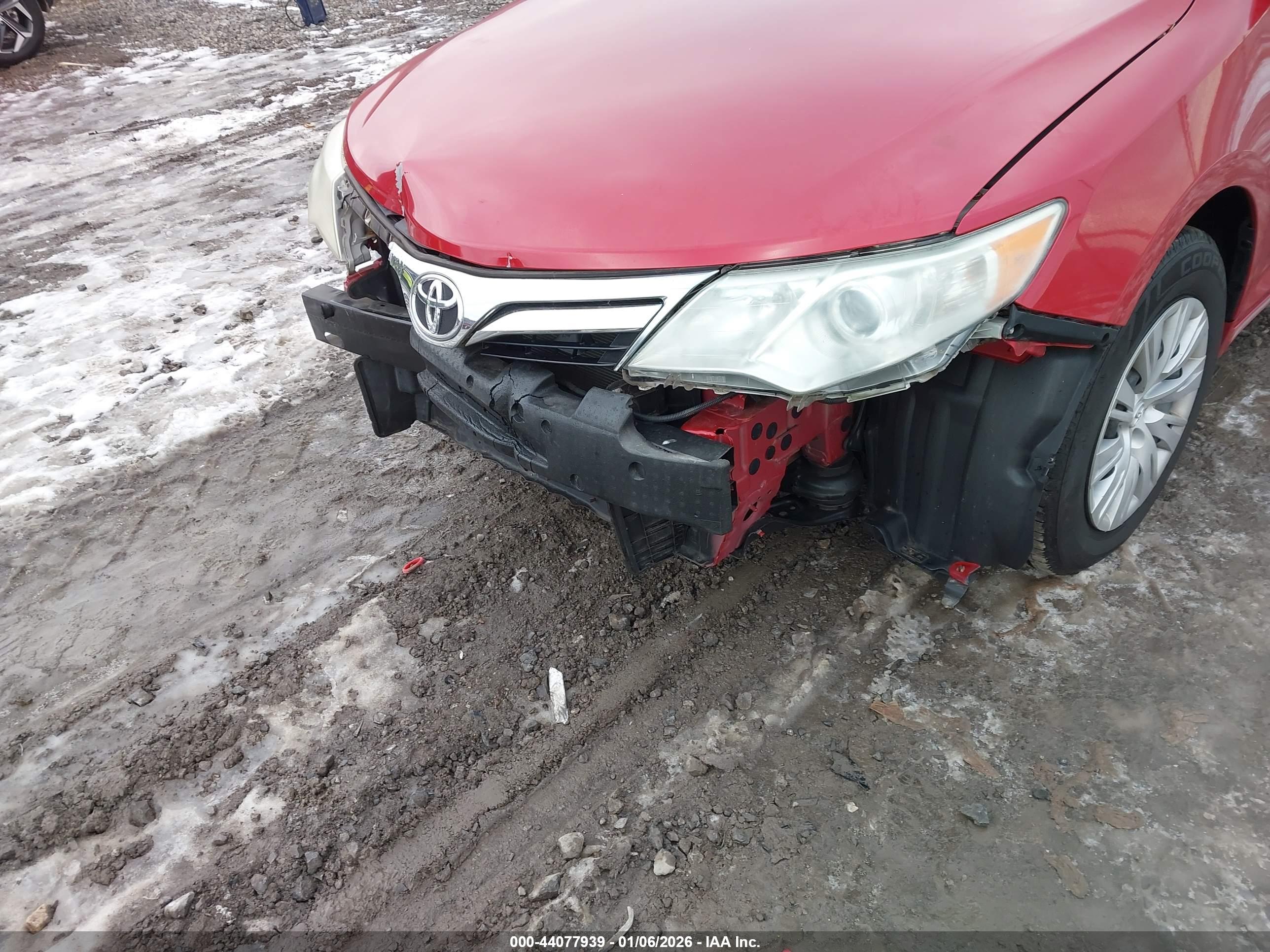 TOYOTA CAMRY image 6
